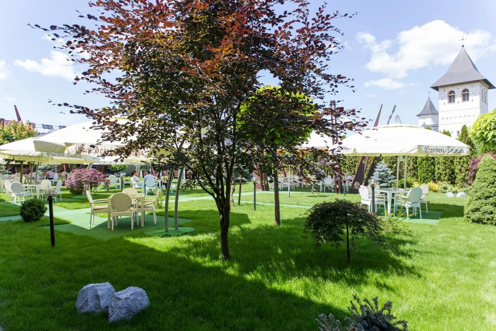 Garden in Hotel Zamca Suceava