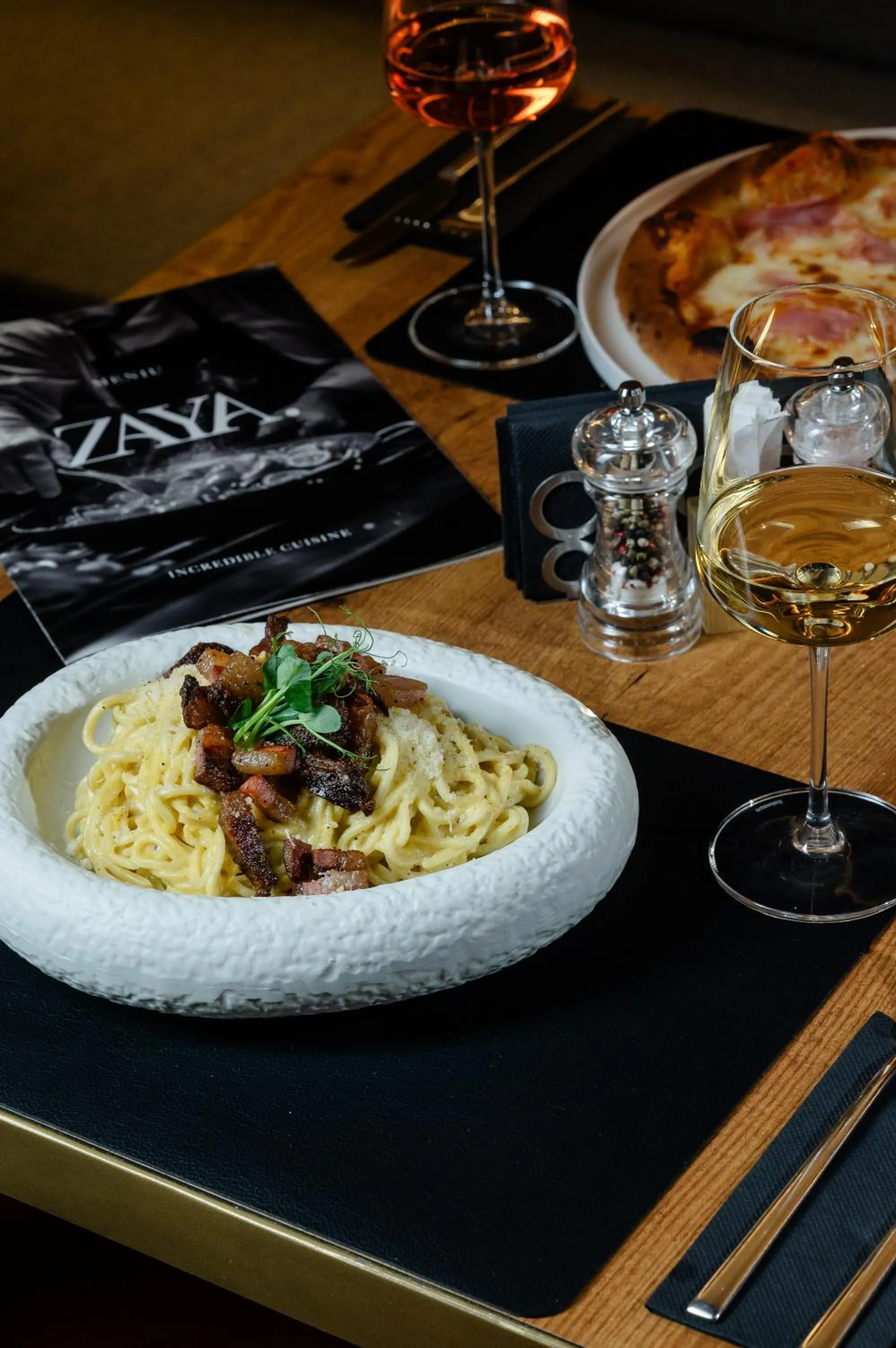 Restaurant/places to eat in Hotel Zamca Suceava