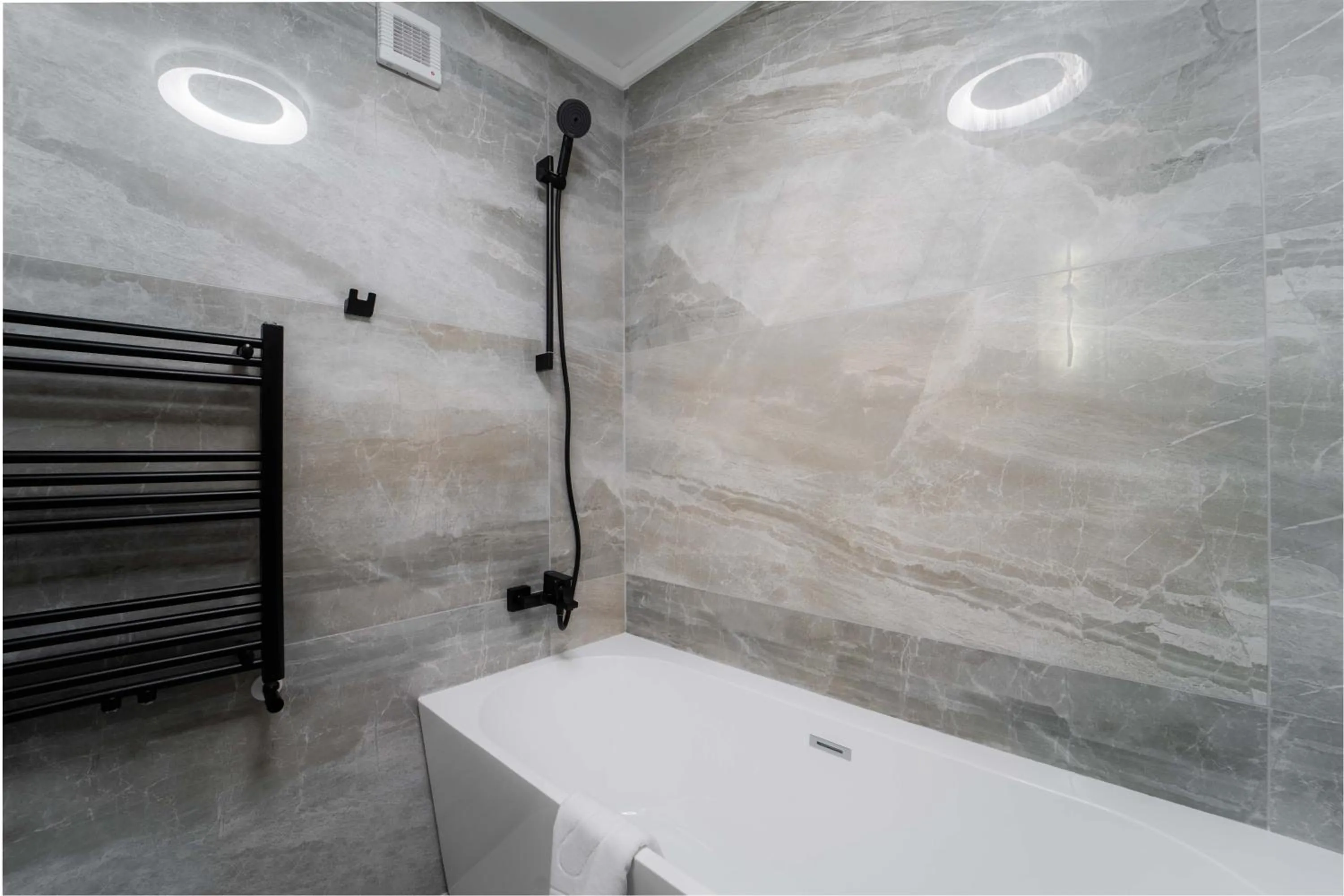 Shower in Hotel Zamca Suceava