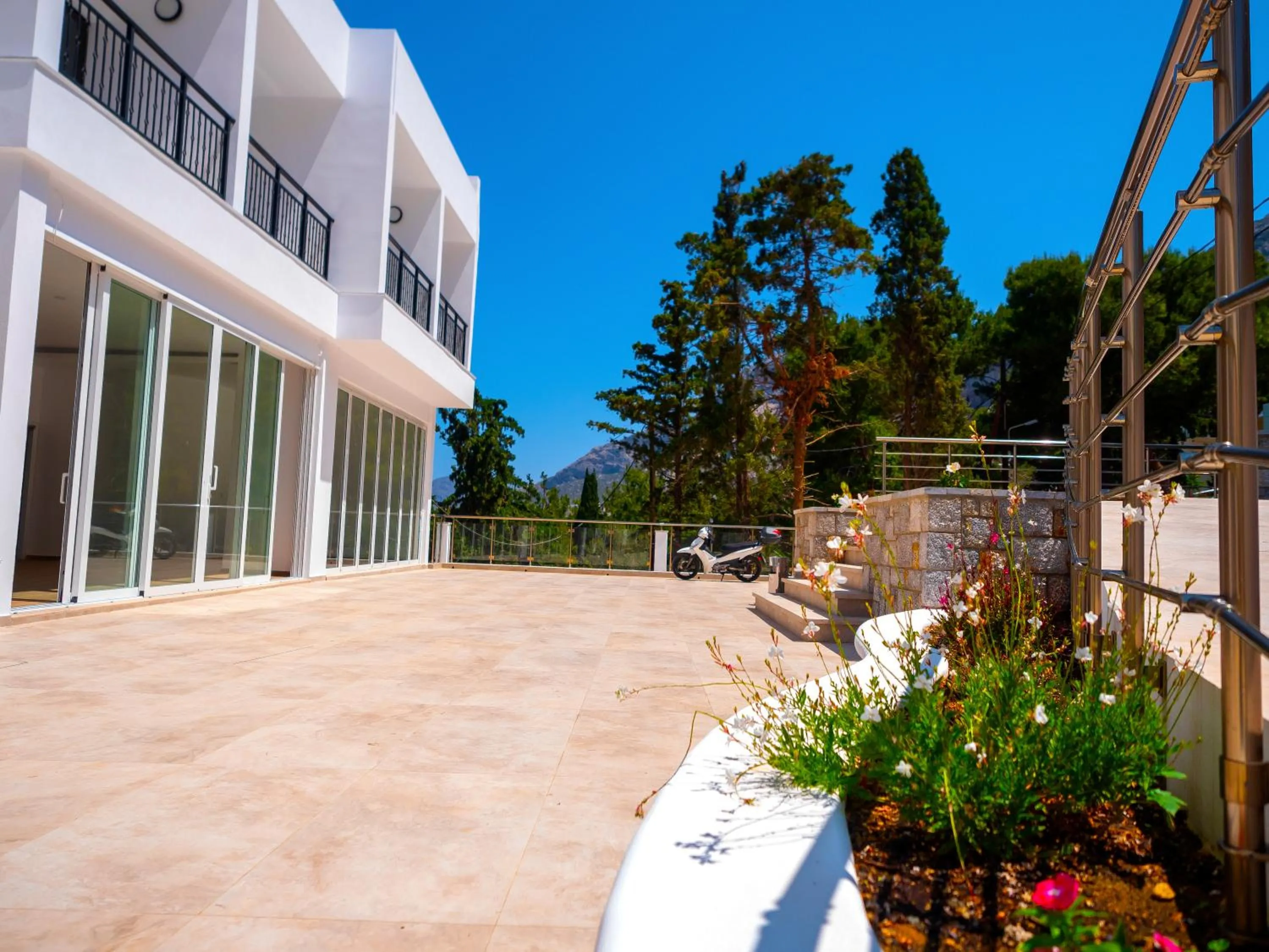 Property building in Plaza Hotel