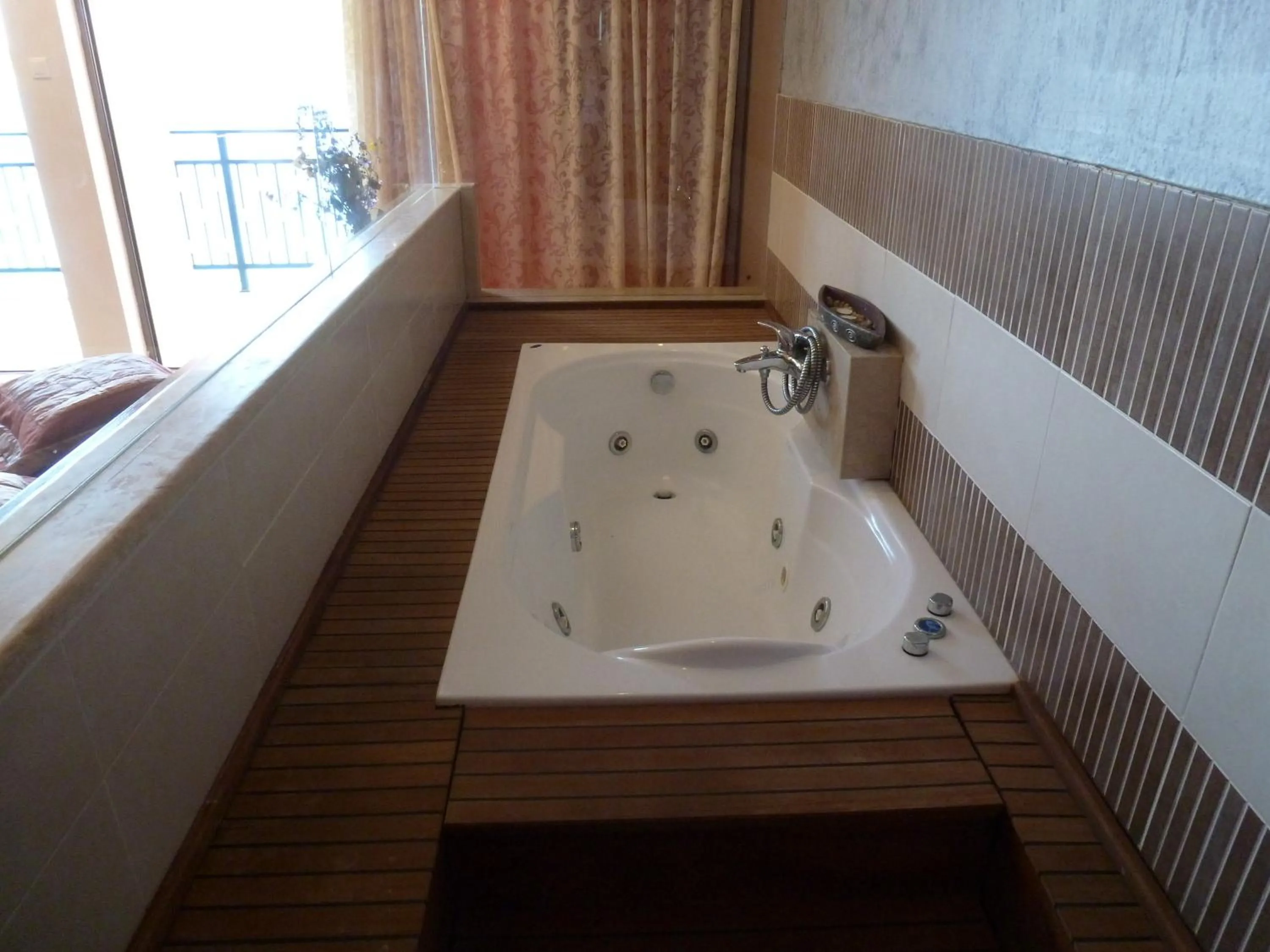 Bathroom in Plaza Hotel