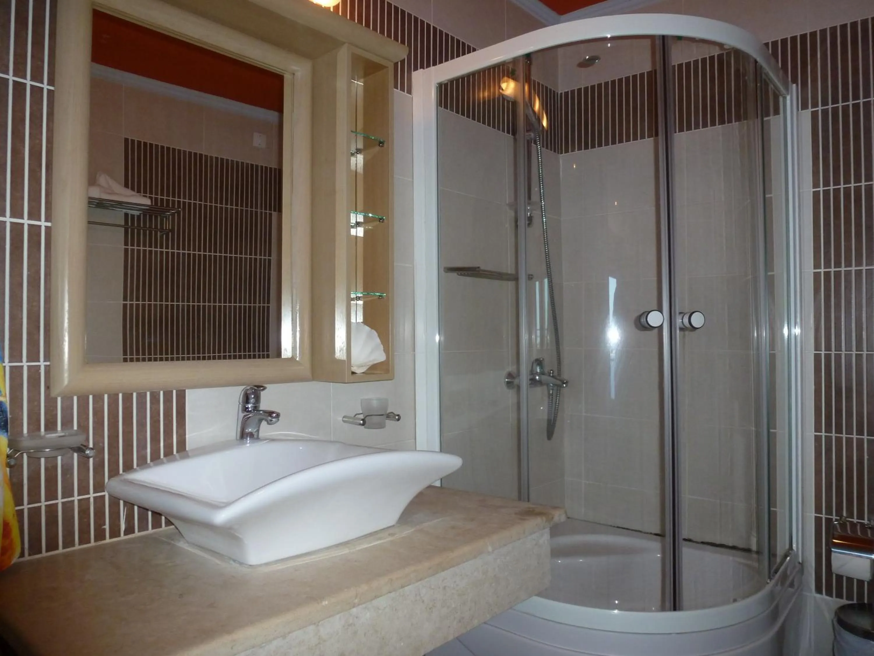 Bathroom in Plaza Hotel