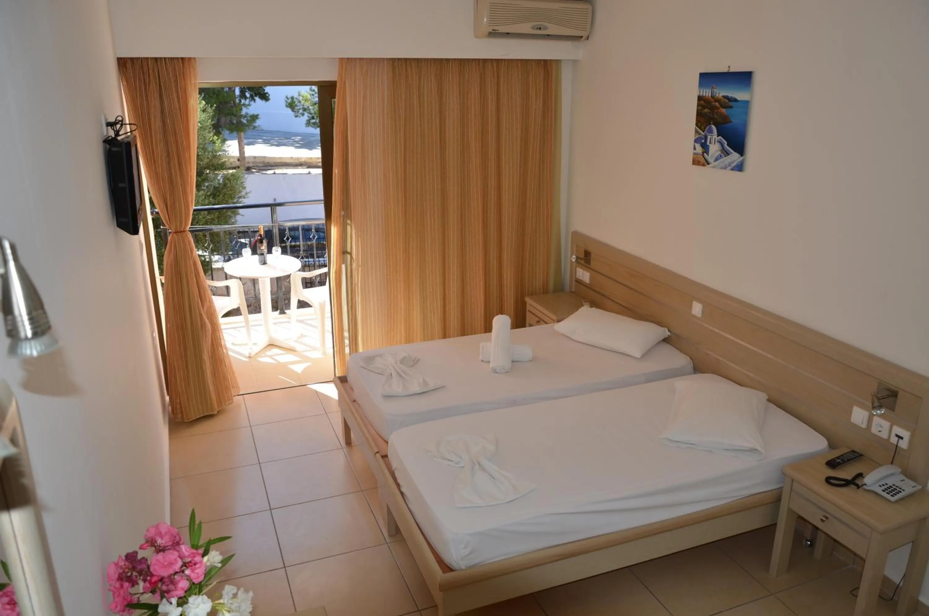 Bedroom, Bed in Plaza Hotel