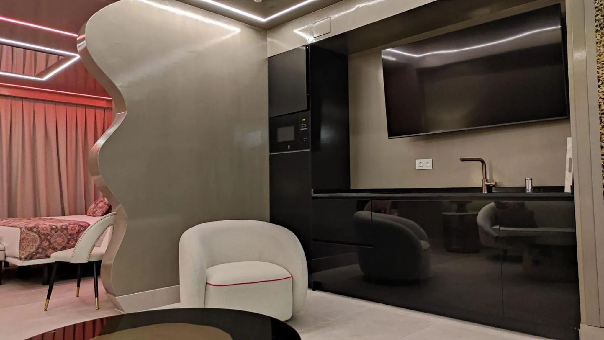 TV and multimedia in Hotel Ritual Torremolinos- Adults Only