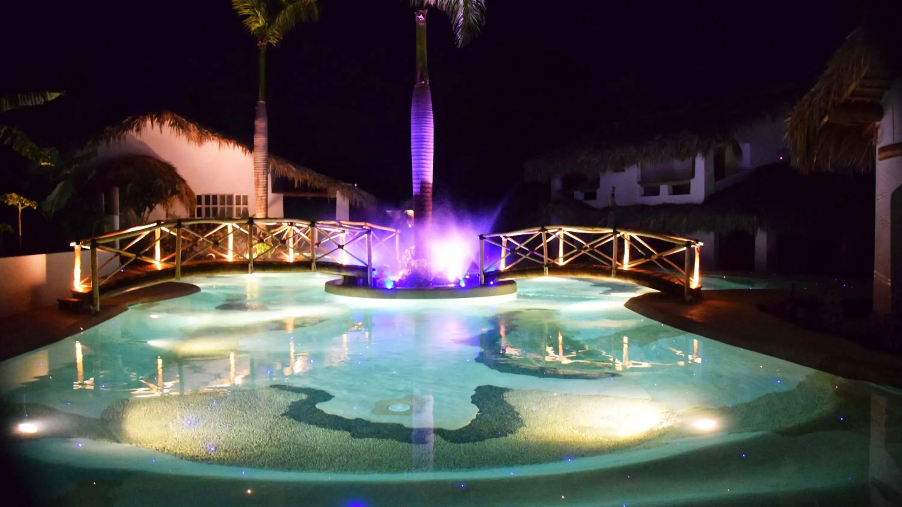 Night in Paradiso del Caribe