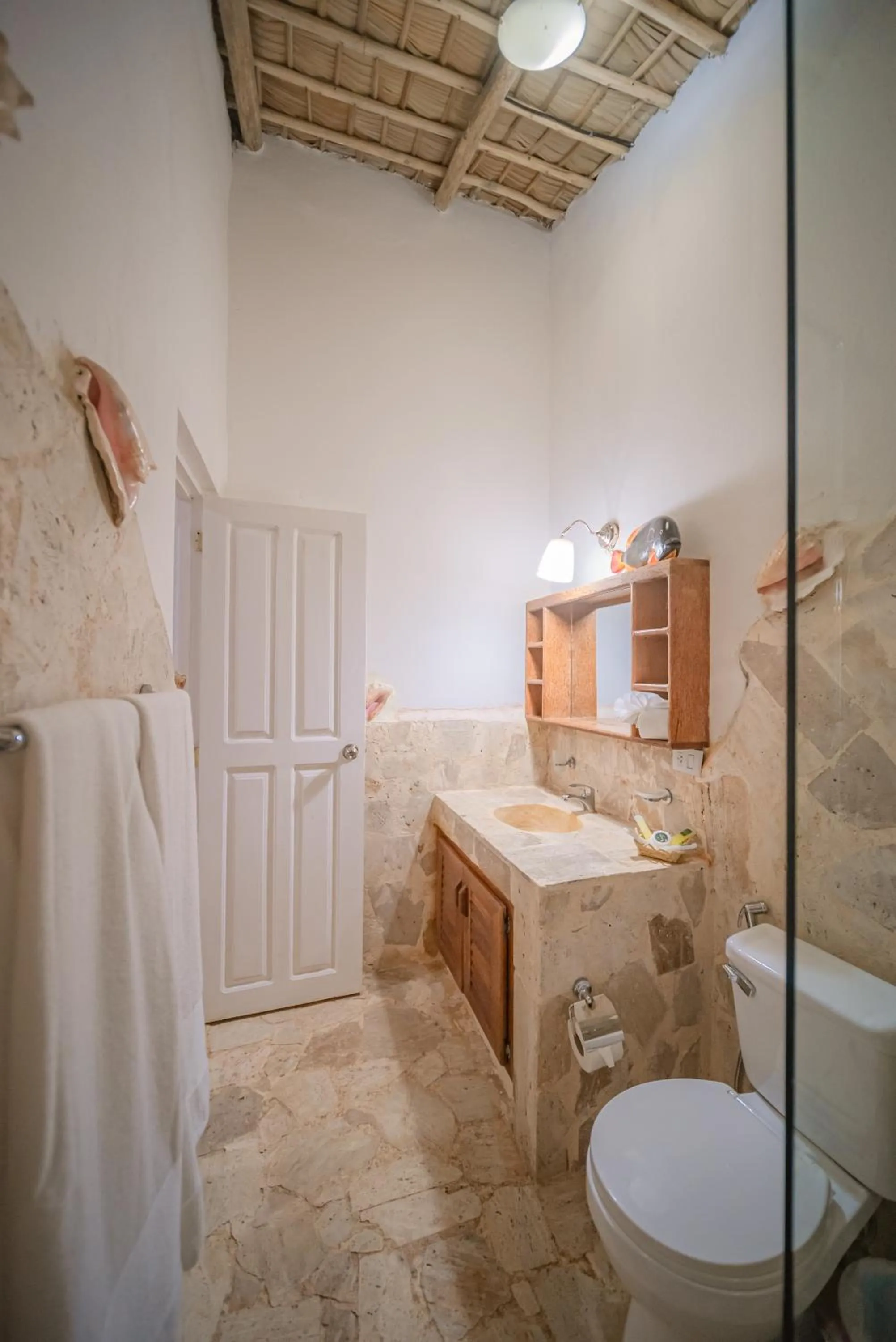 Shower in Paradiso del Caribe