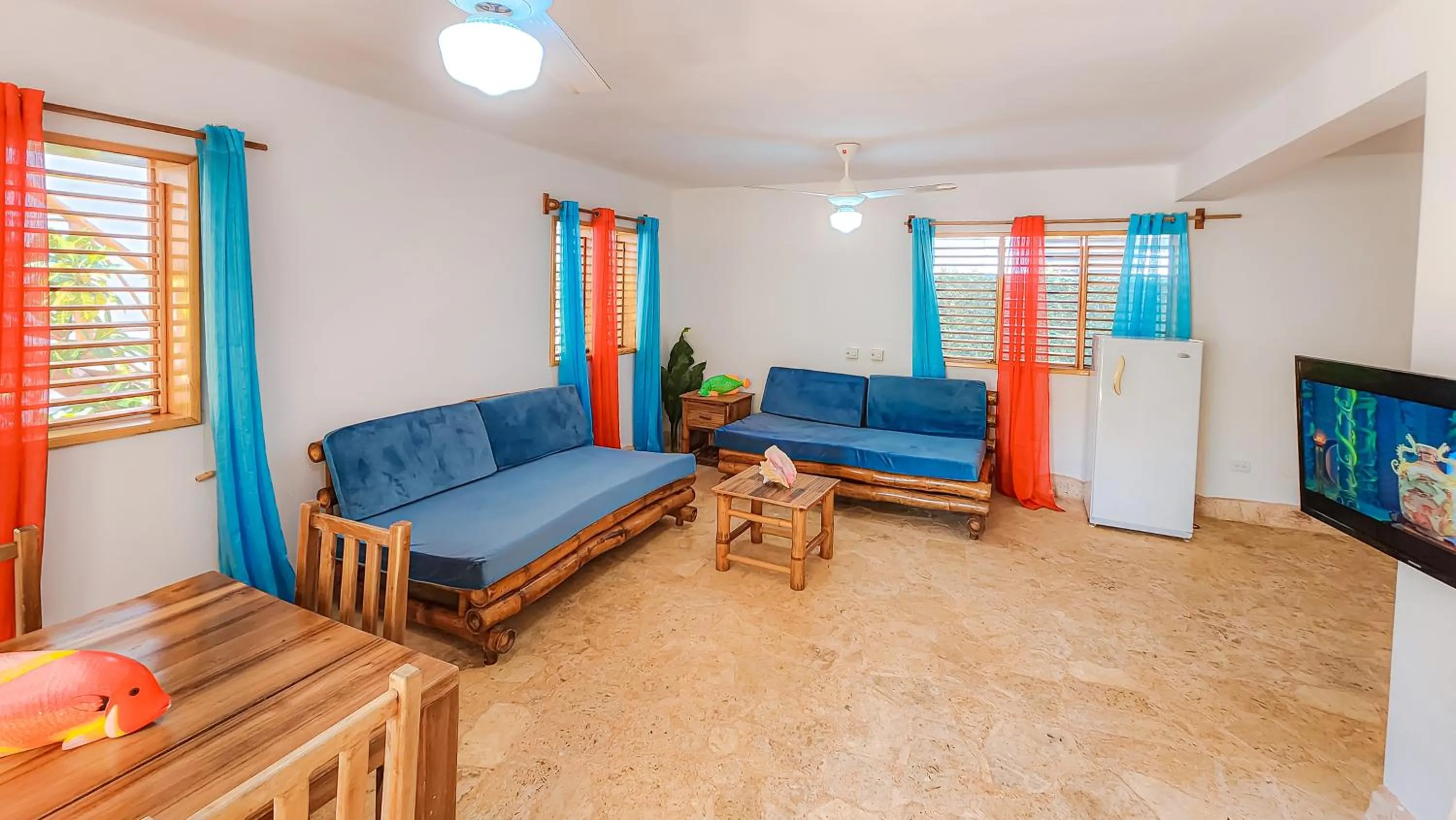 TV and multimedia in Paradiso del Caribe