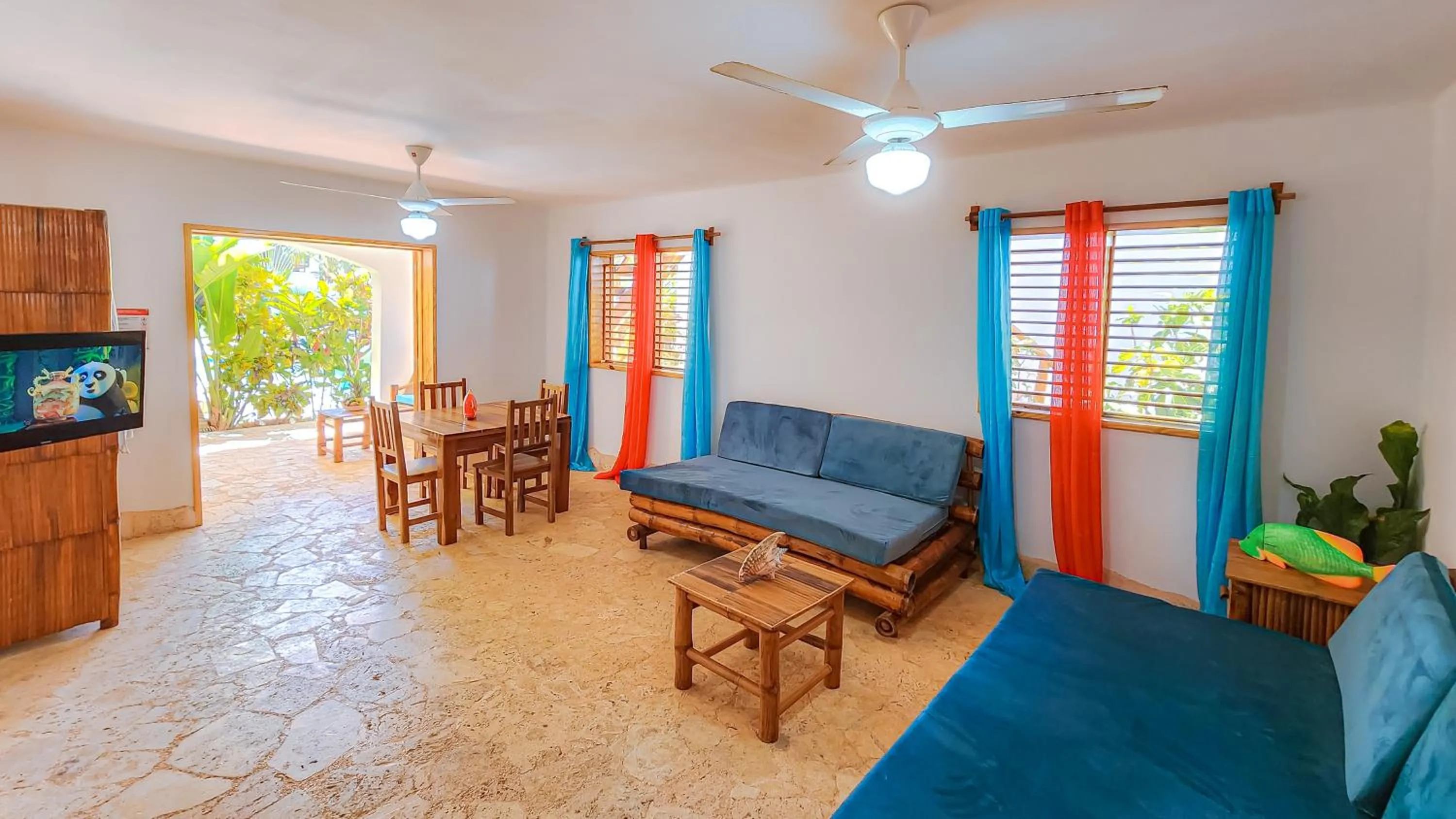 TV and multimedia in Paradiso del Caribe