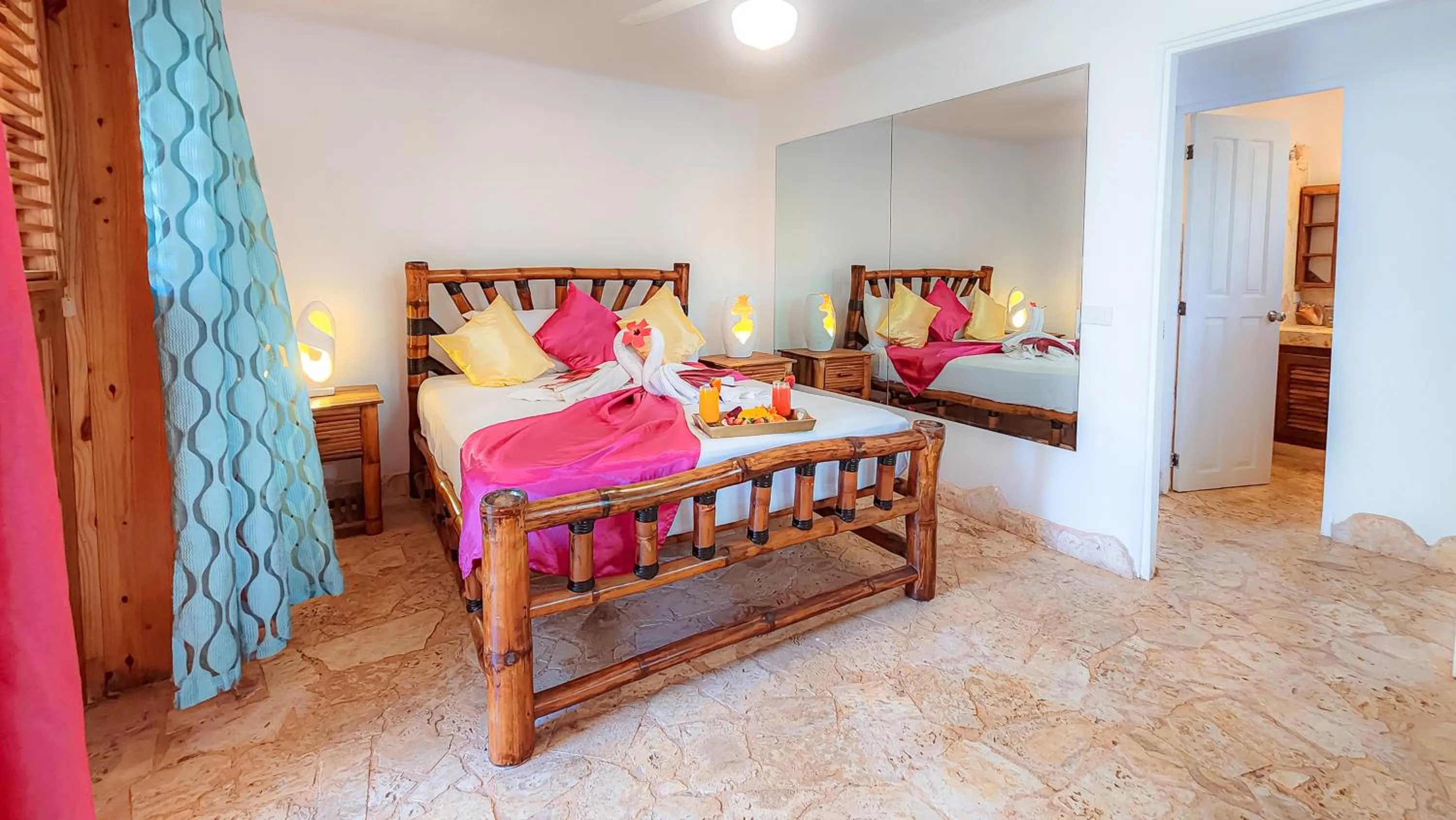 Photo of the whole room, Bed in Paradiso del Caribe