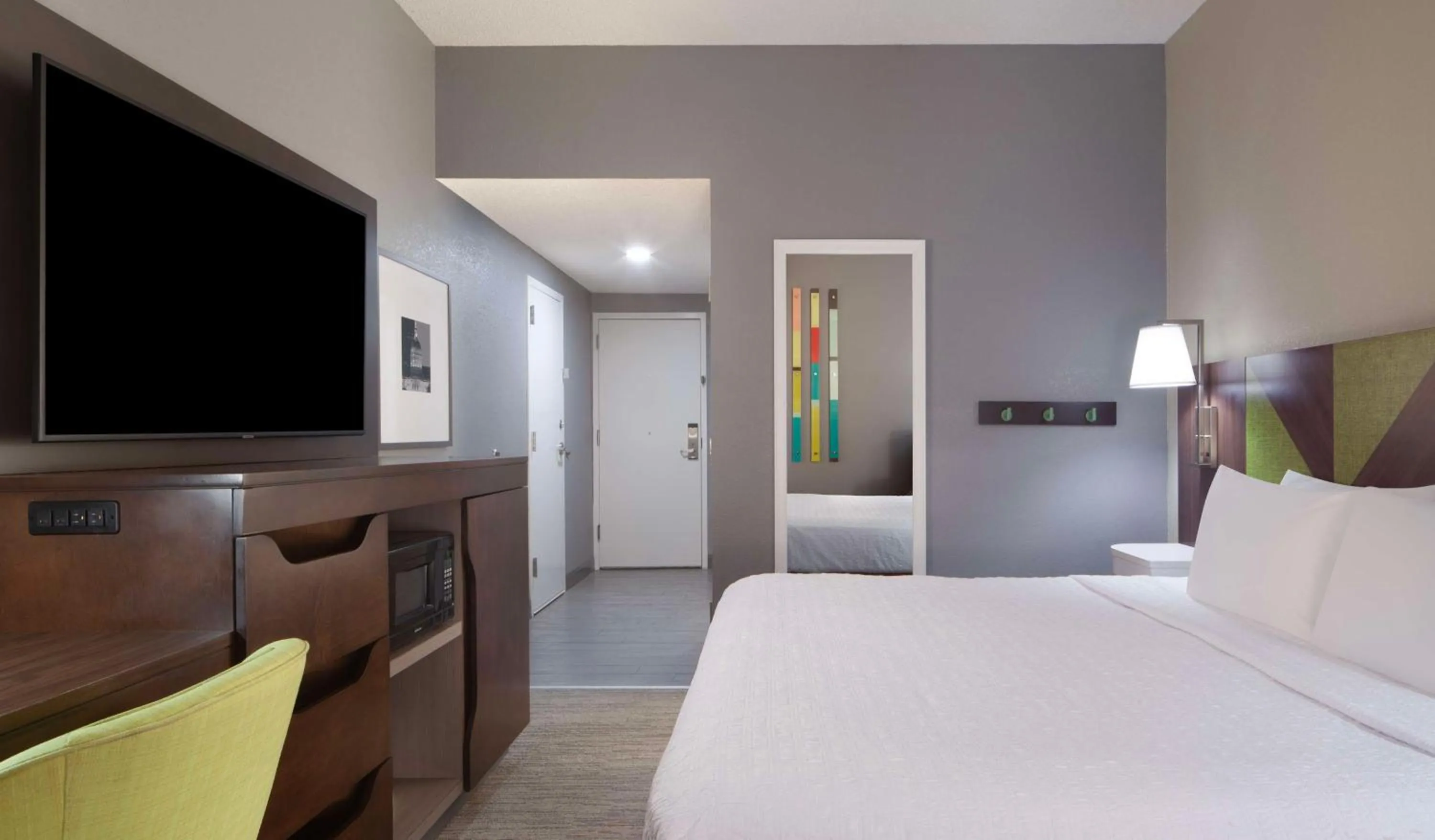 Bed in Hampton Inn Hotel Atlanta-Southlake