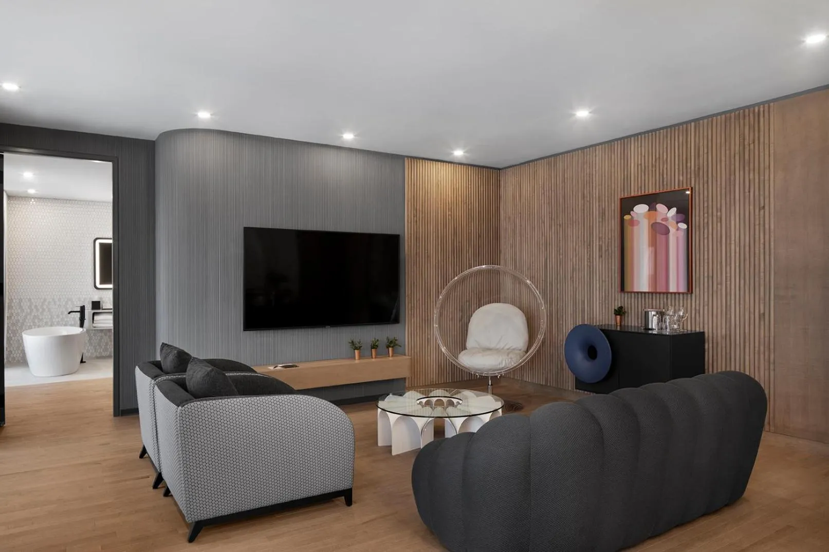 TV and multimedia in Hôtel Le Germain Montréal