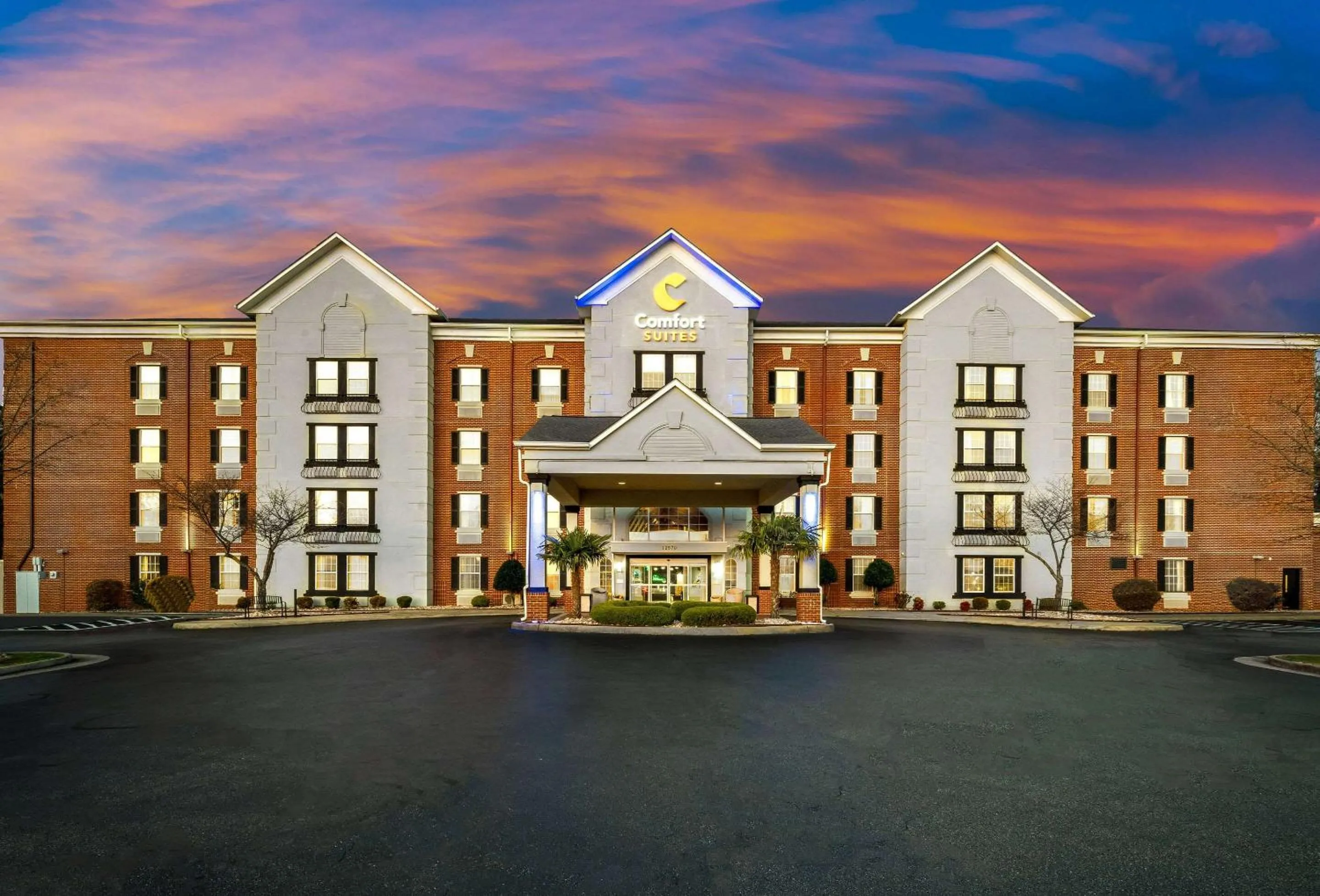 Property building in Comfort Suites Newport News Airport