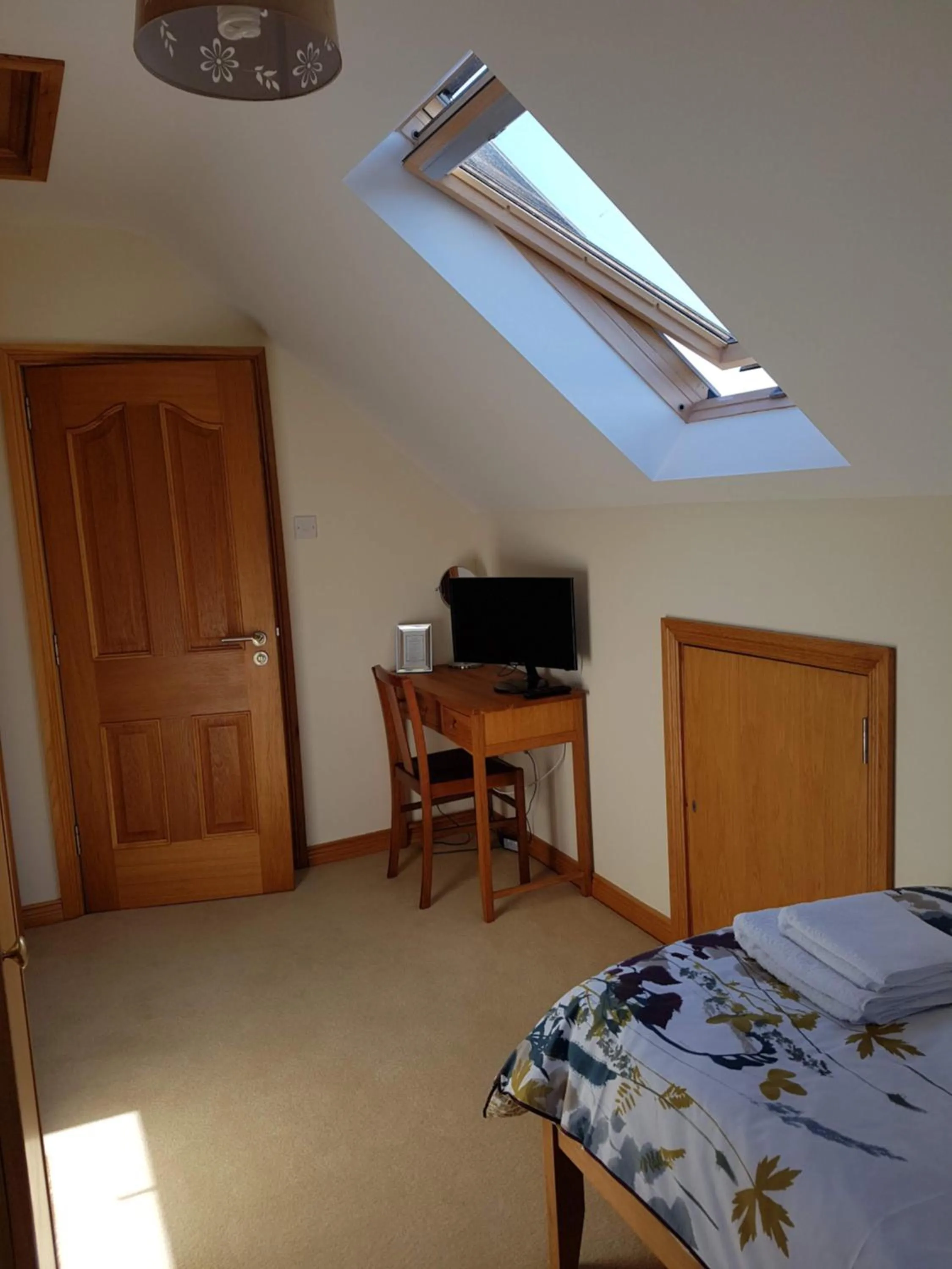 Bedroom, Bed in Kilcreeny Lodge
