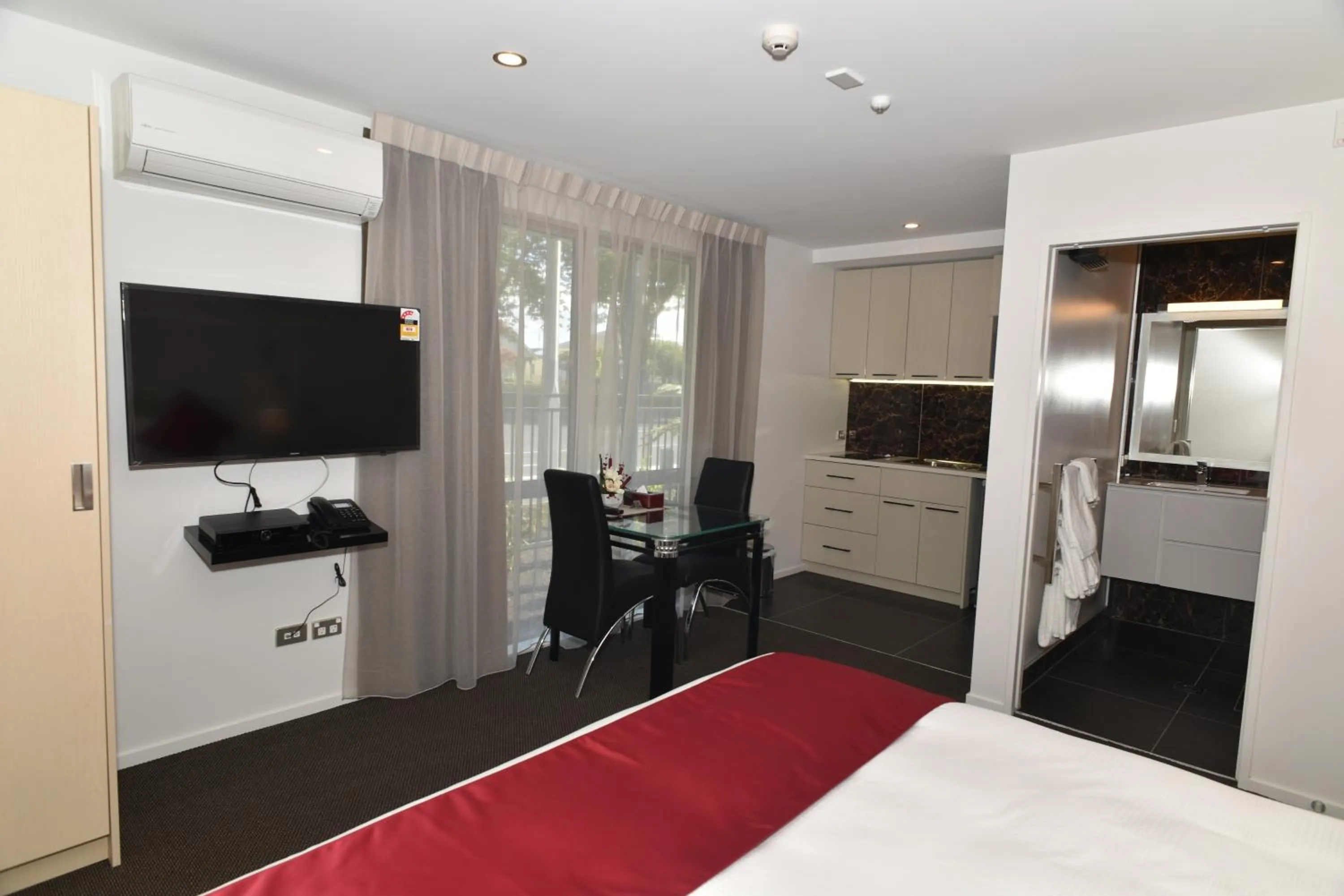 Bed in 103 Prince of Bealey Motel