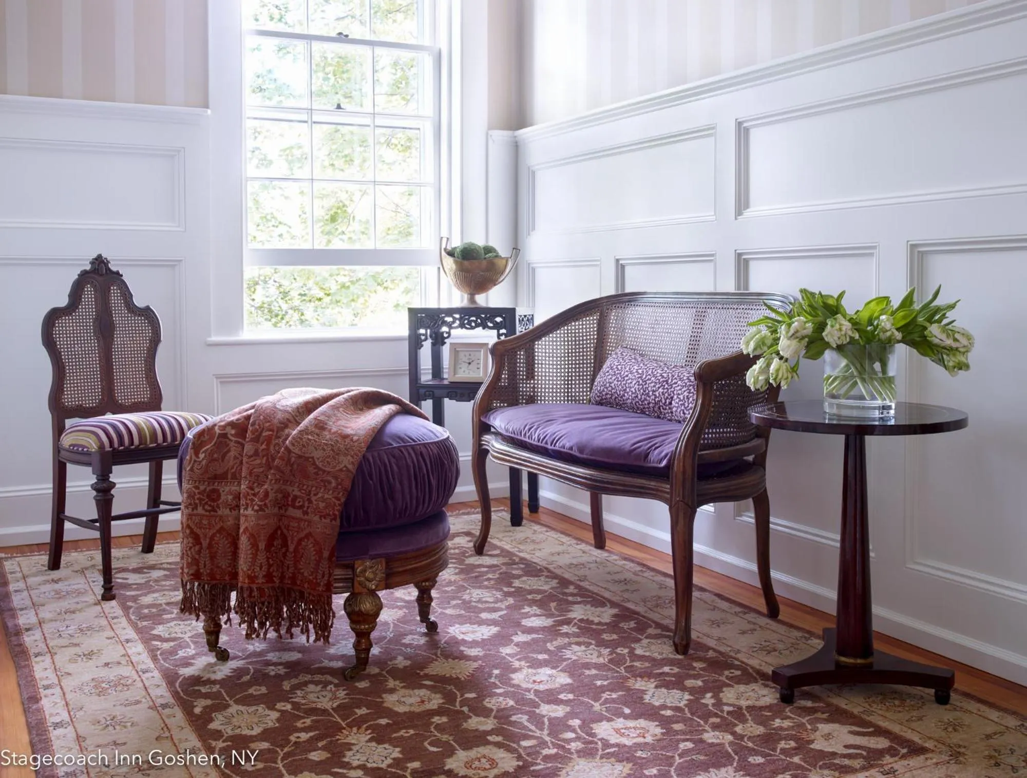 Seating area in Stagecoach Inn