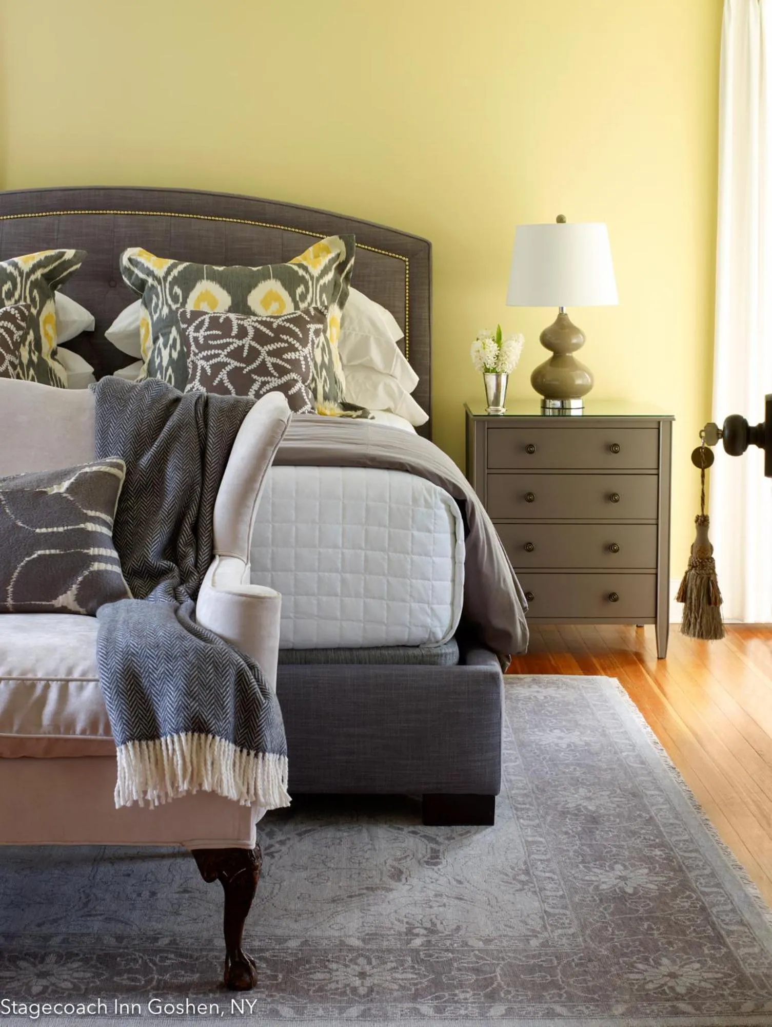 Bedroom, Bed in Stagecoach Inn