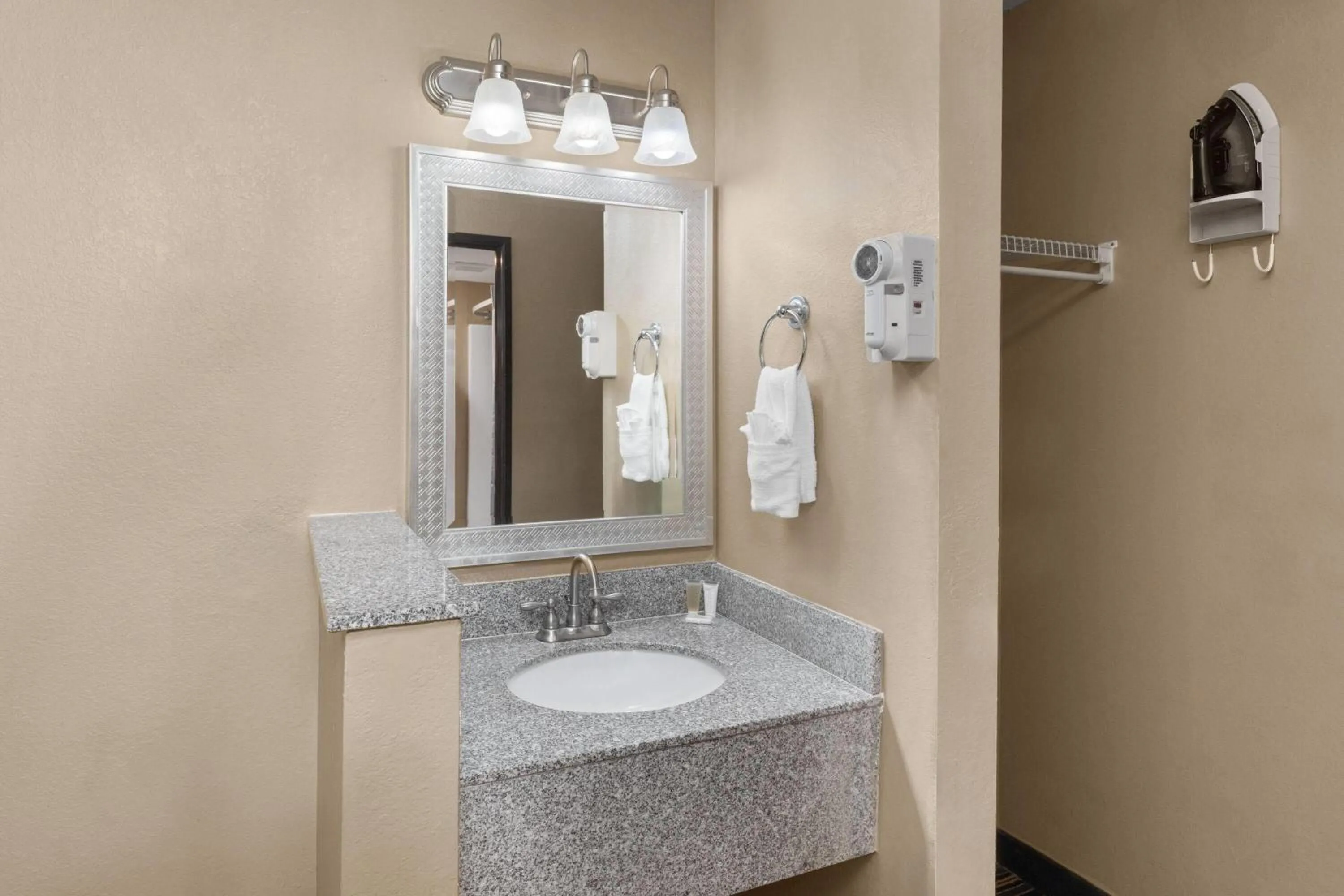 Bathroom in Super 8 by Wyndham Casa Grande