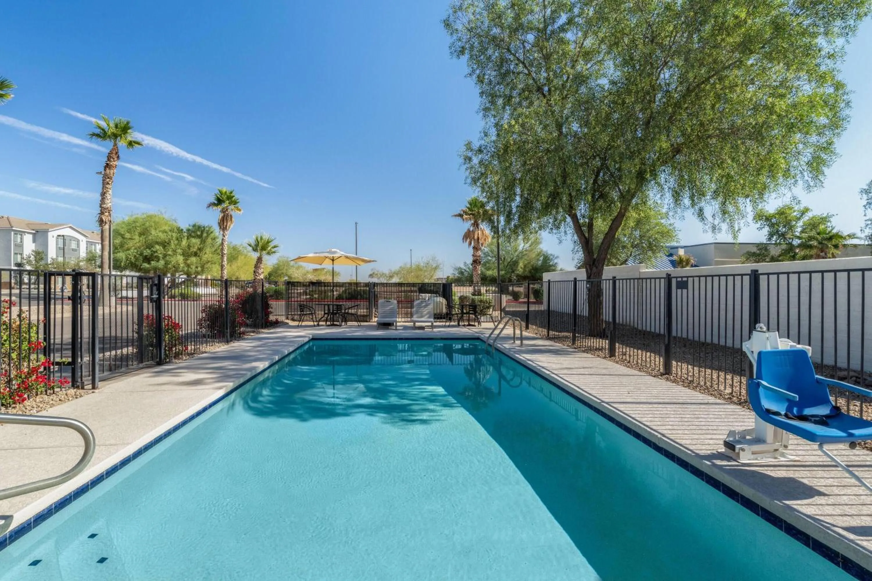 Swimming pool in Super 8 by Wyndham Casa Grande