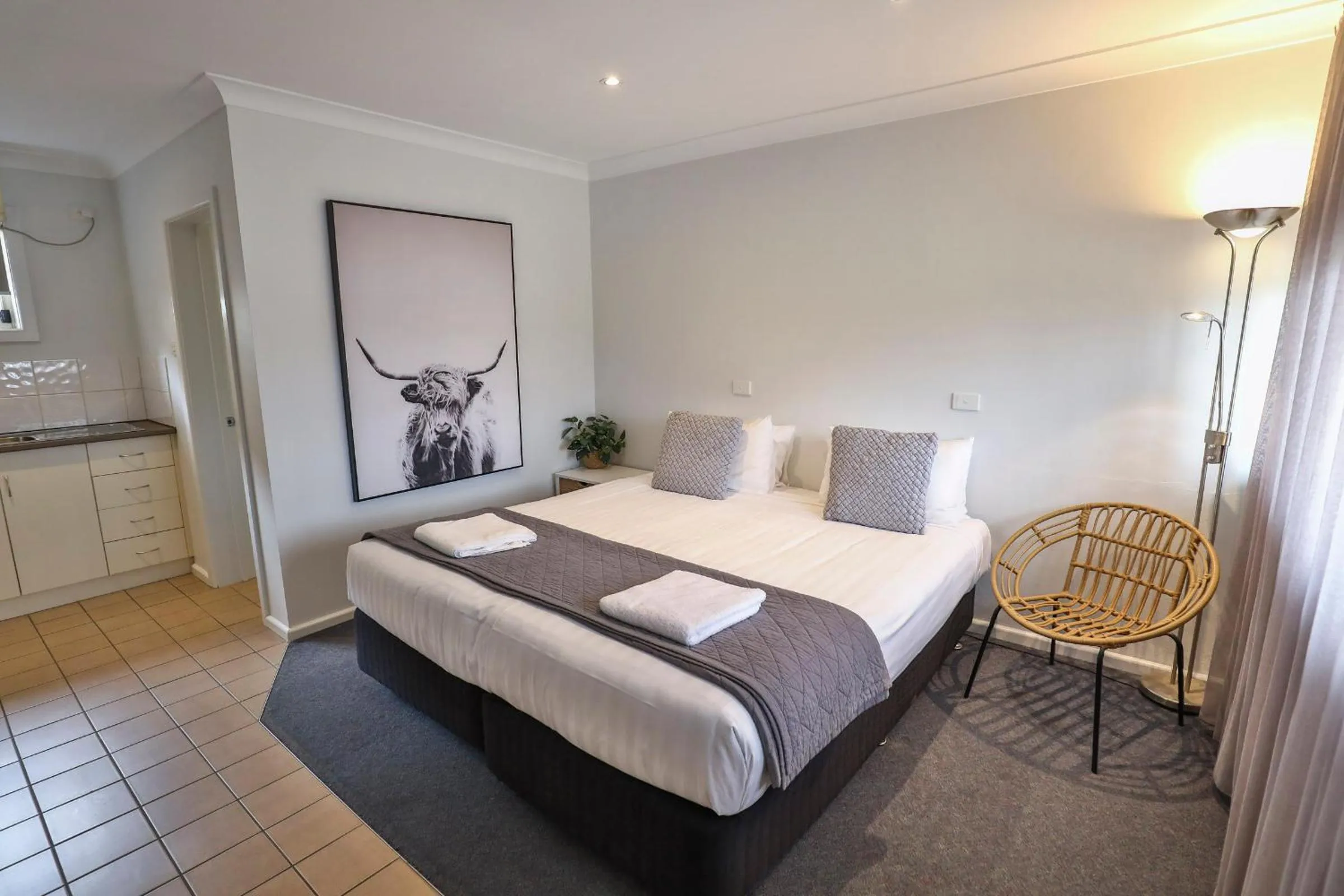 Bed in Robinvale Bridge Motel