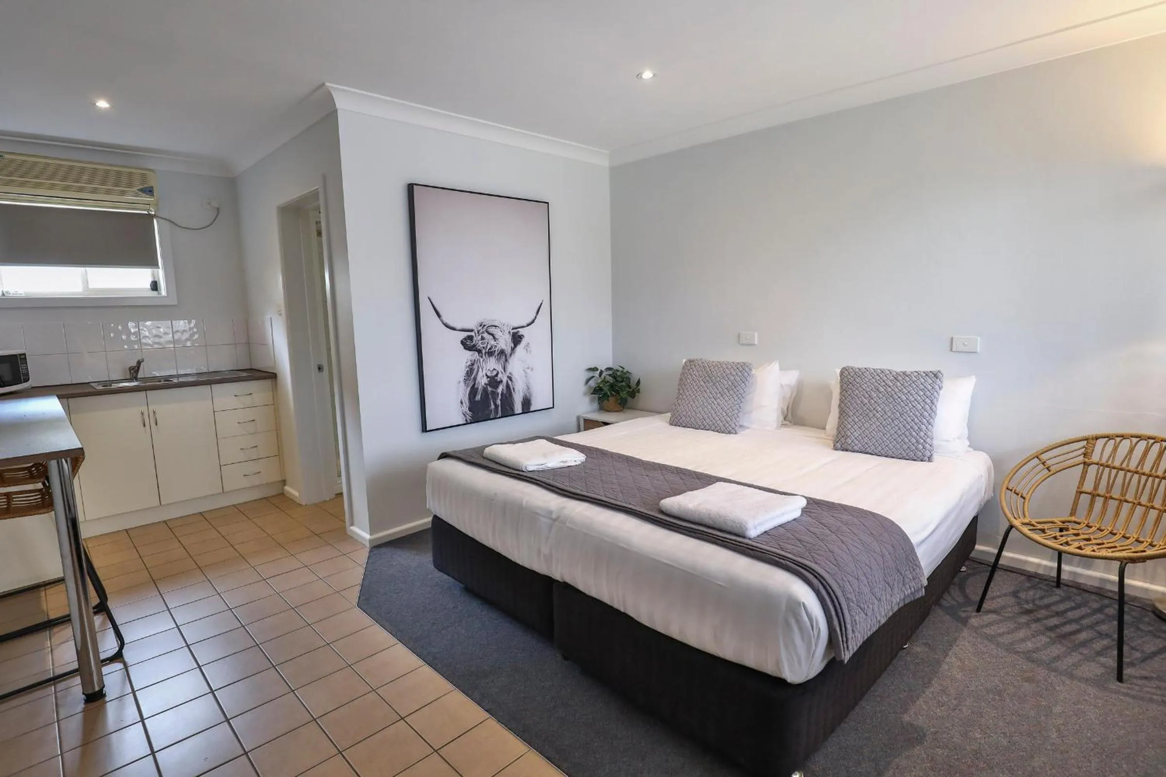 Bed in Robinvale Bridge Motel