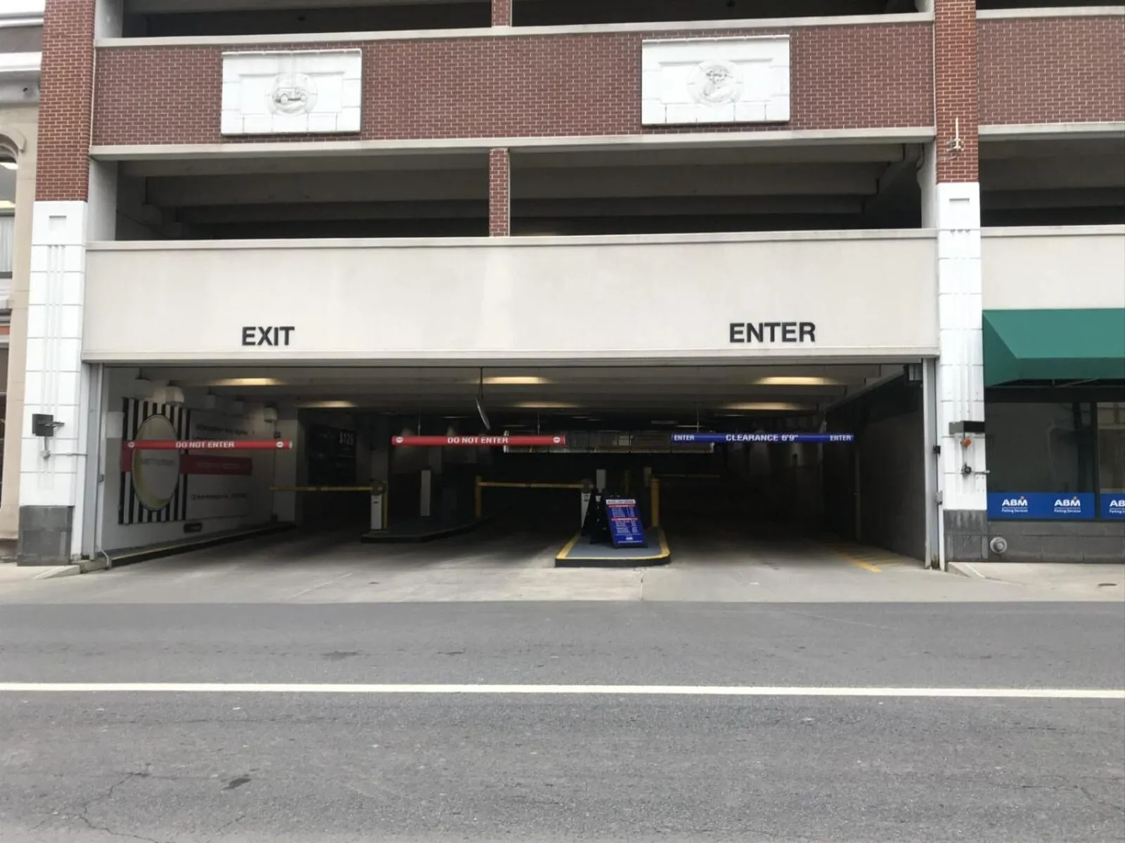 Parking in Hilton Scranton & Conference Center