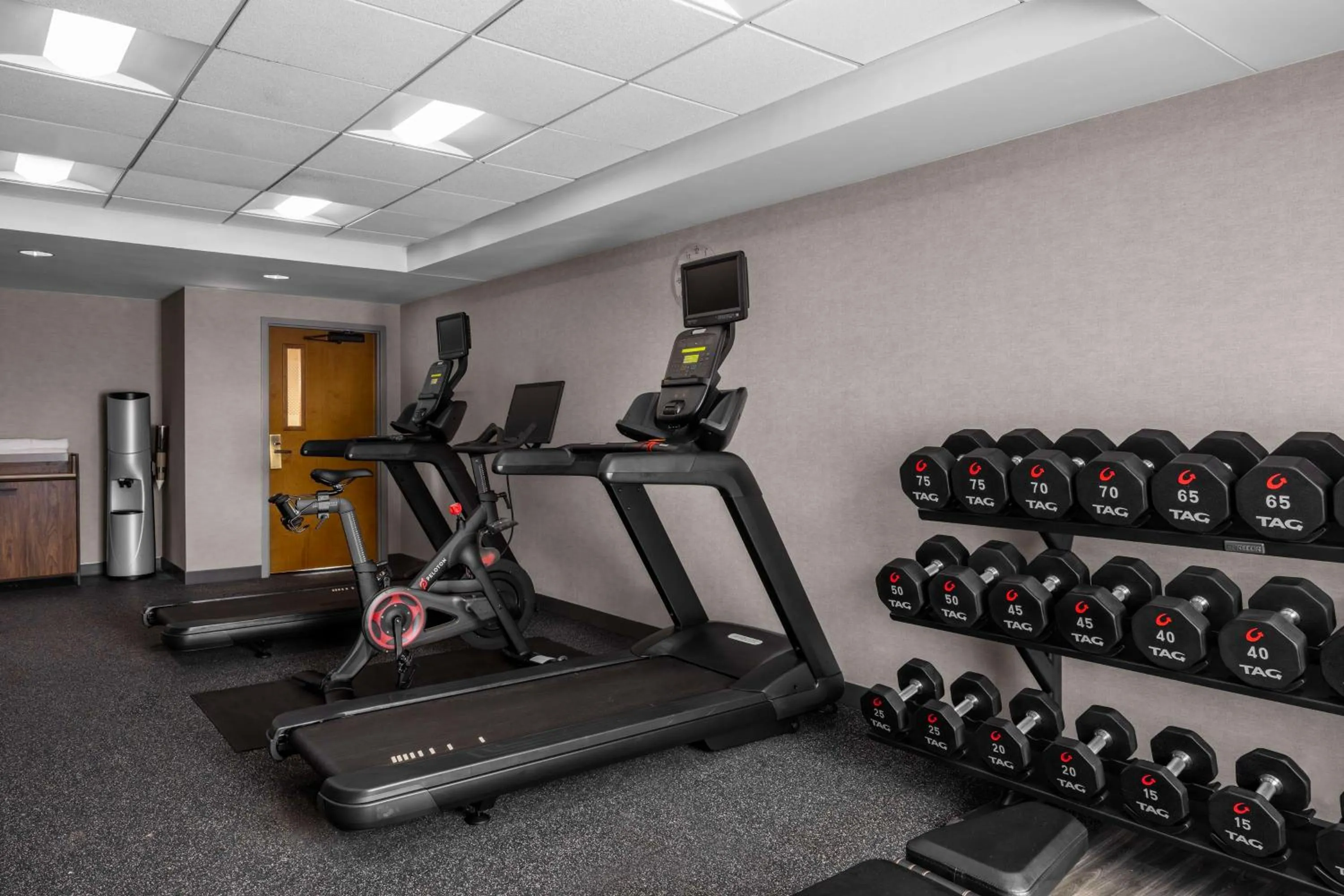 Fitness centre/facilities in Hampton Inn & Suites State College at Williamsburg Square