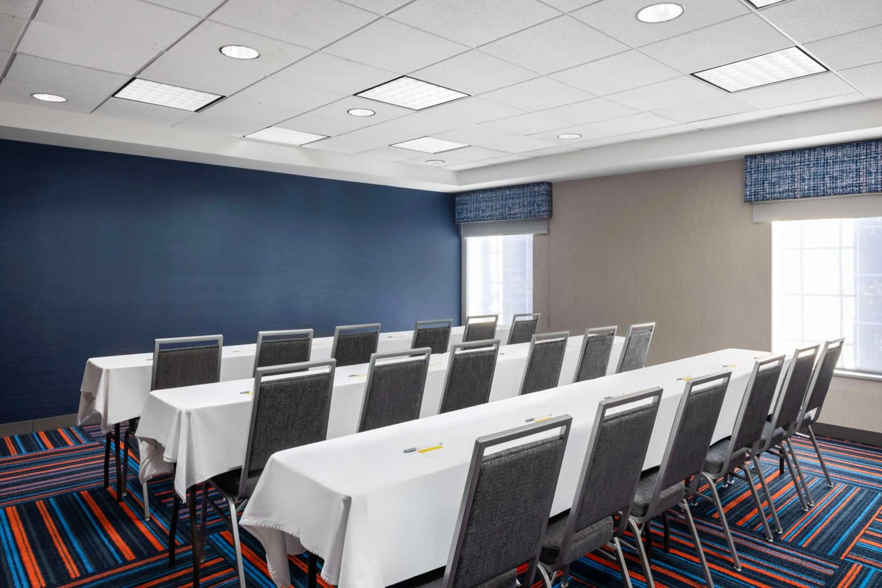 Meeting/conference room in Hampton Inn & Suites State College at Williamsburg Square