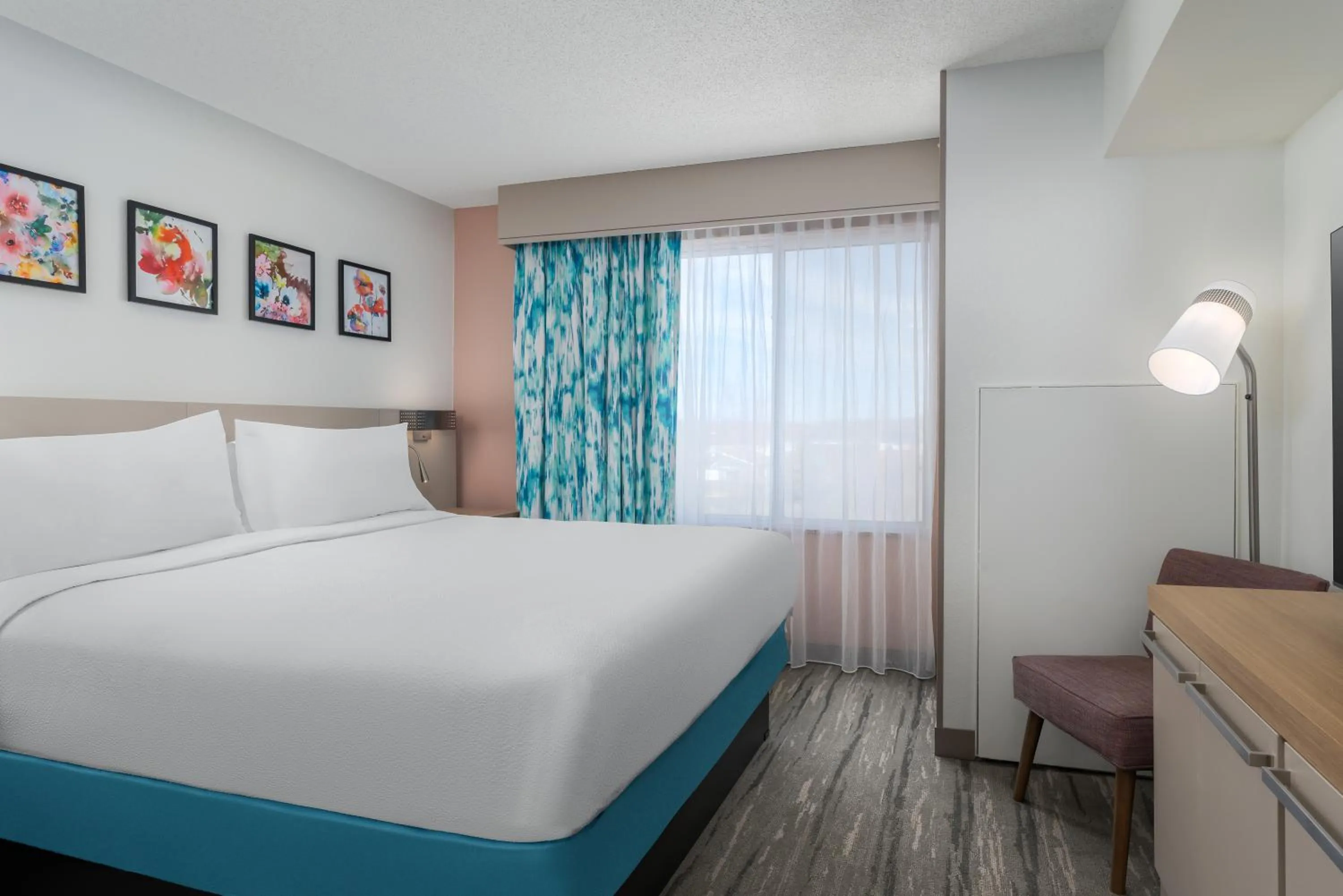 Bedroom, Bed in Hilton Garden Inn Dover