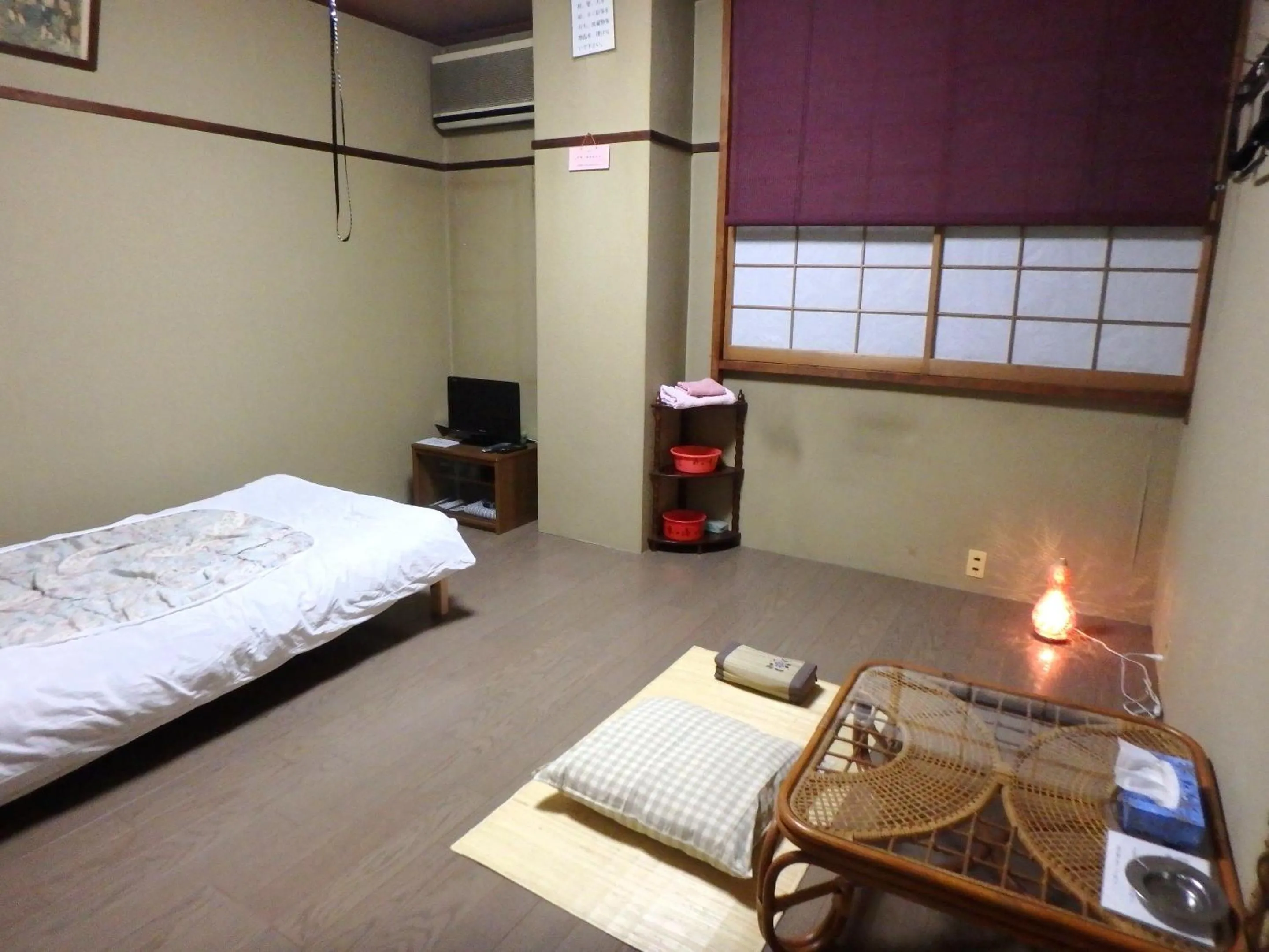 Bed in Azuma no Yu