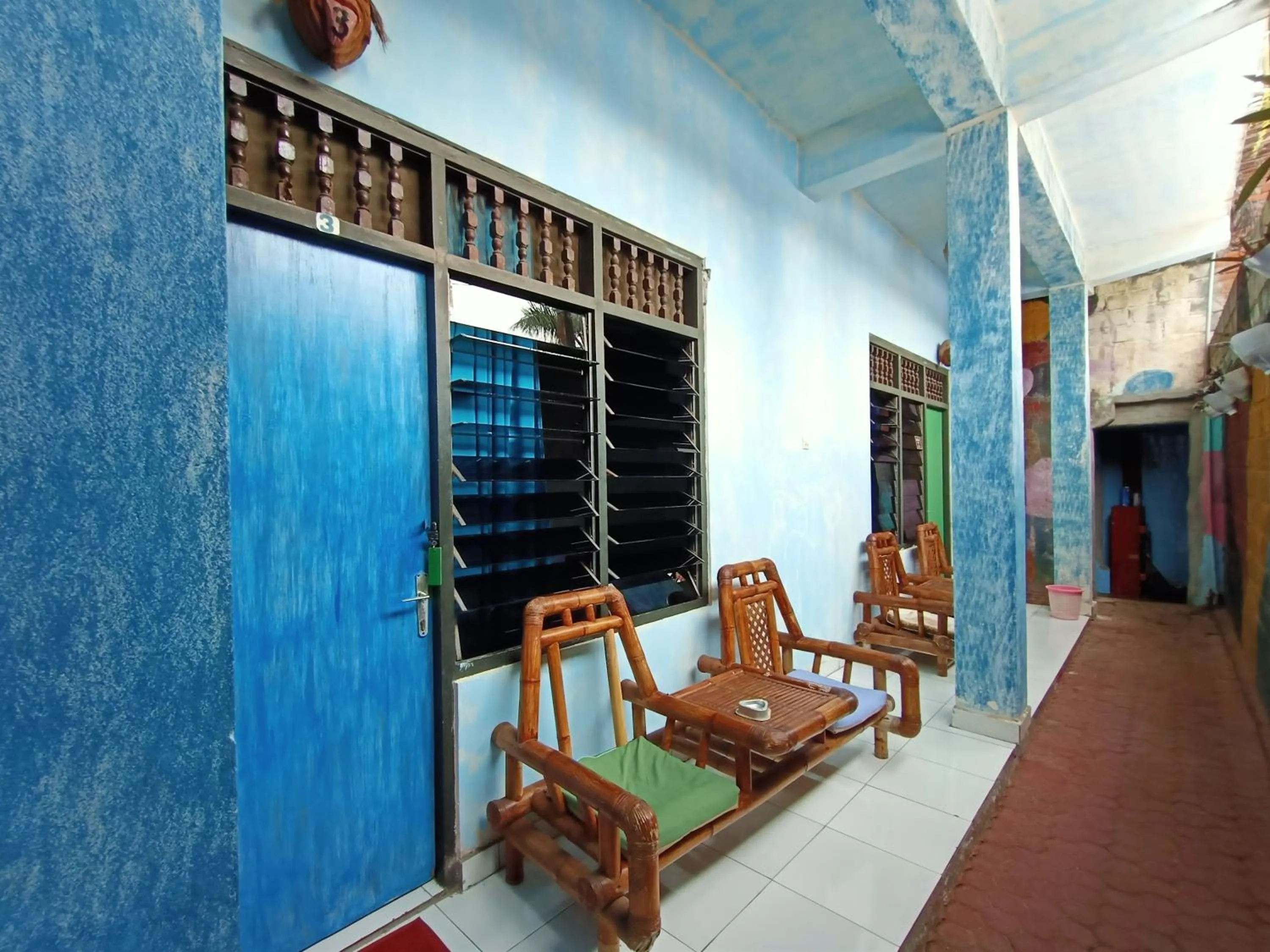 Balcony/Terrace in Lovina Central Hostel