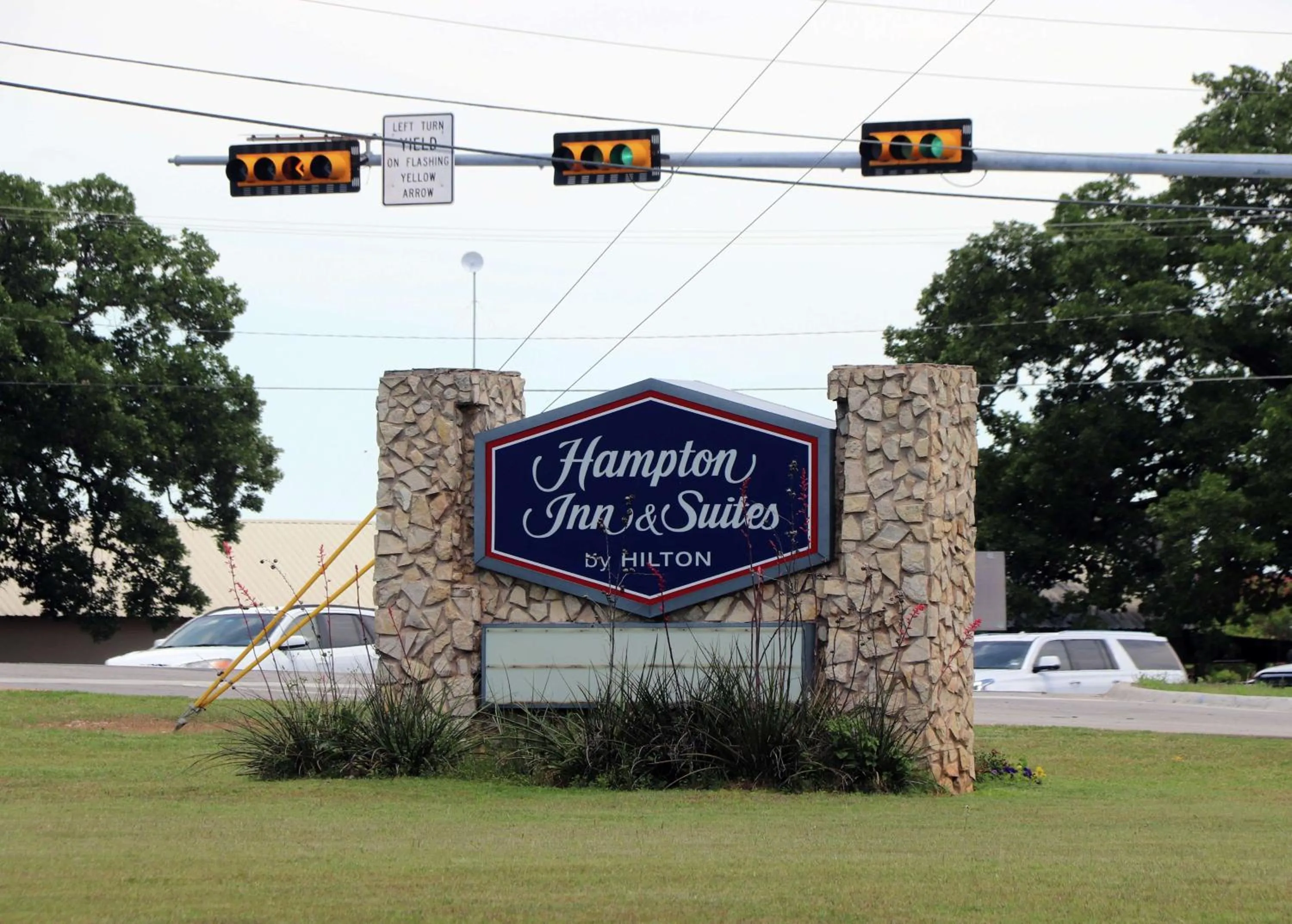 Property building in Hampton Inn and Suites Stephenville