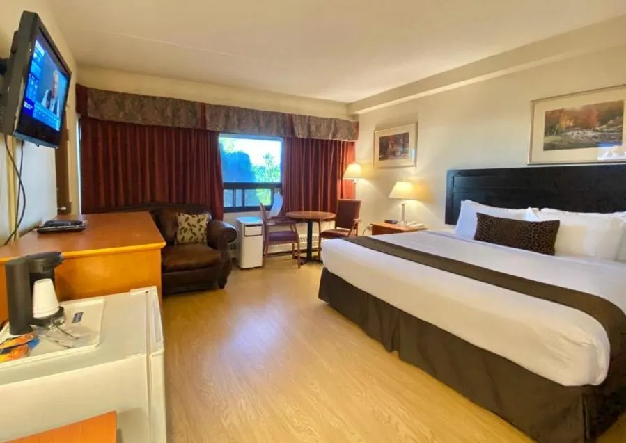 Bed in Travelodge by Wyndham Edmonton East