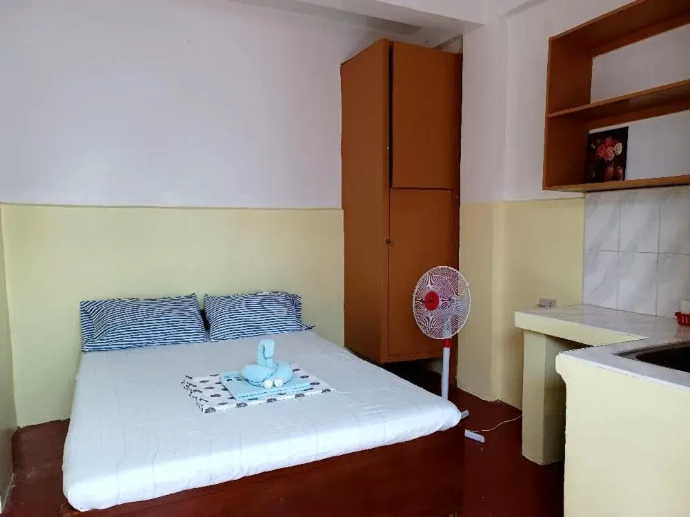 Standard Double Room with Fan in Pete's inn Standard Double Room with Fan in Pete's inn