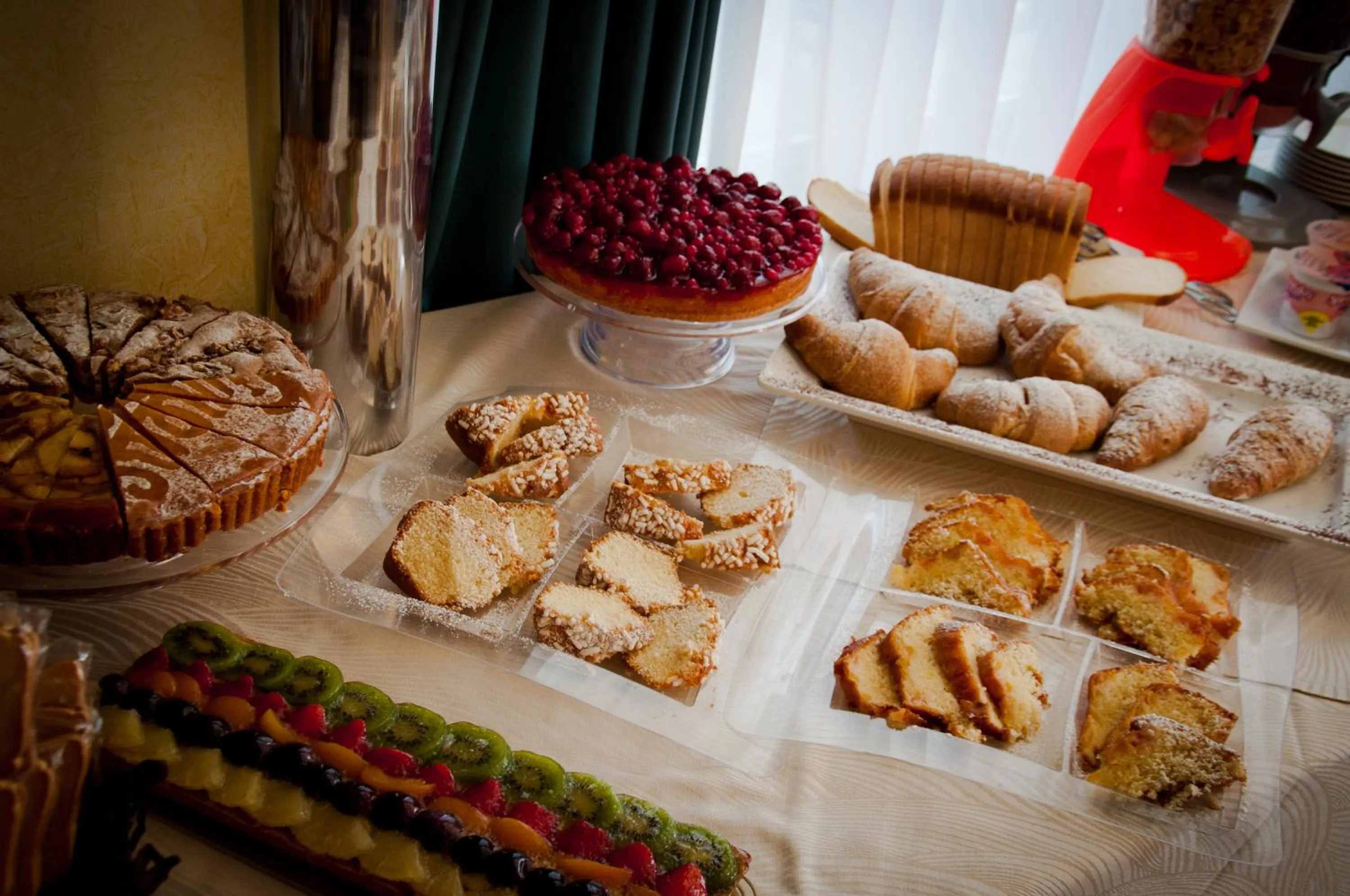 Food and drinks in Aerhotel Phelipe