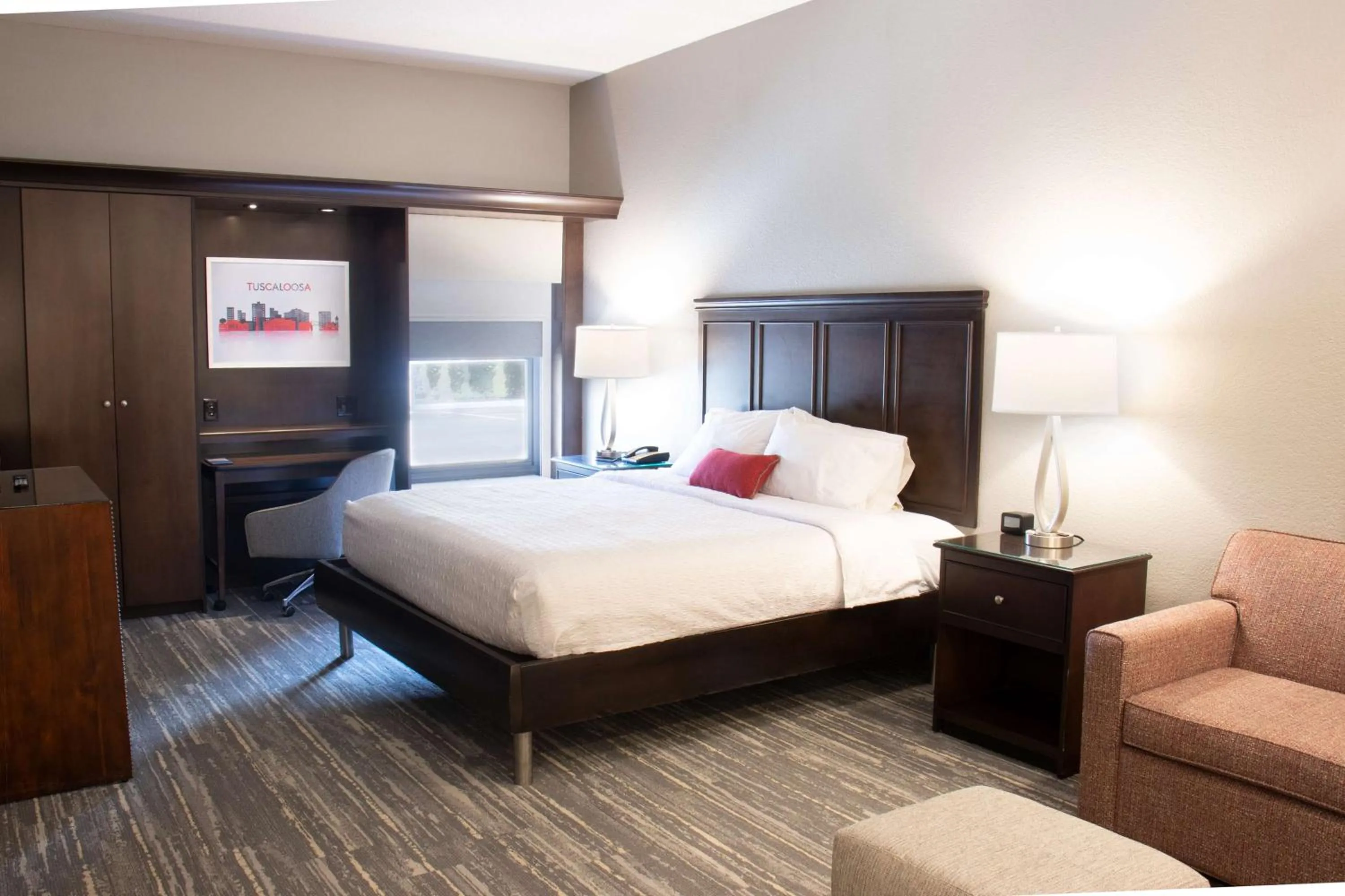 Bedroom, Bed in Hampton Inn Tuscaloosa-University