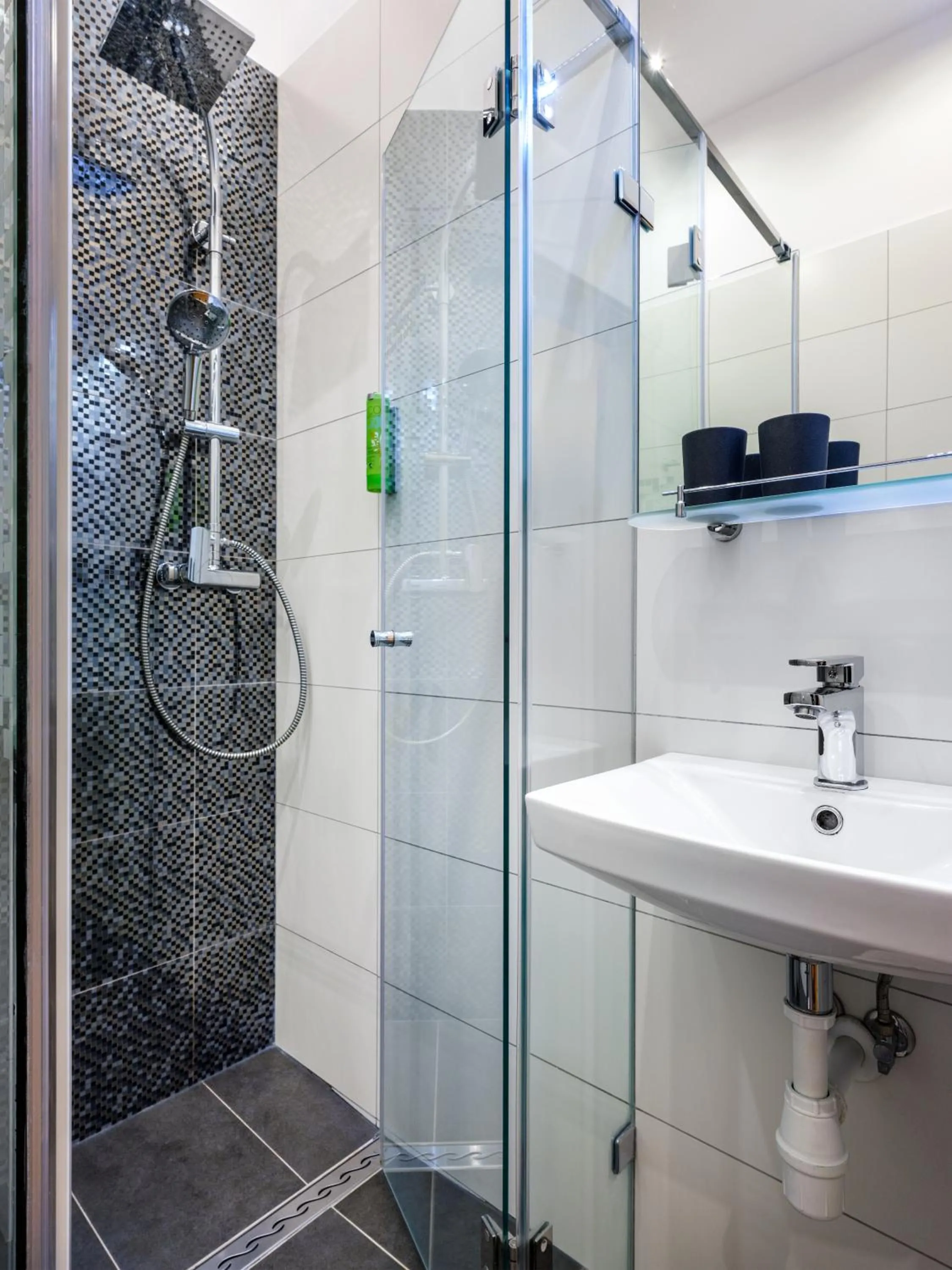 Bathroom in Kosmopolita Apartments