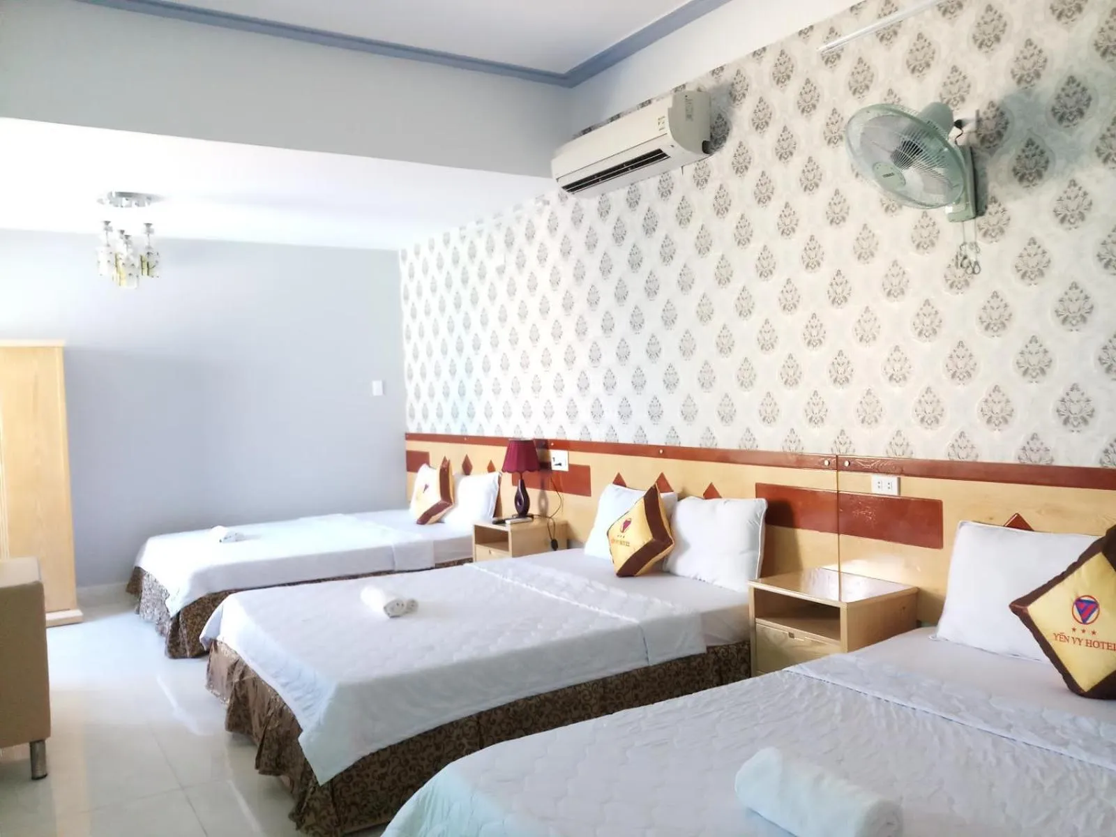 Bed in Yen Vy 04 Luxury Hotel