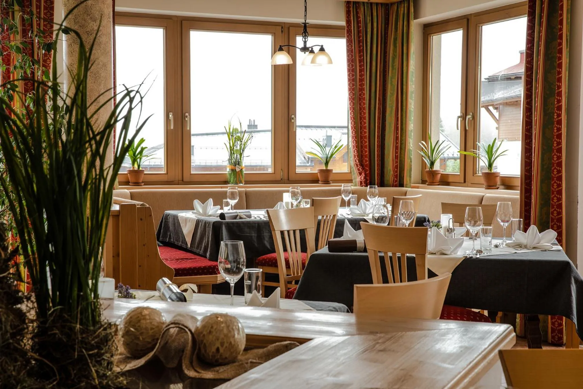 Restaurant/places to eat in Hotel Königsleiten Vital Alpin