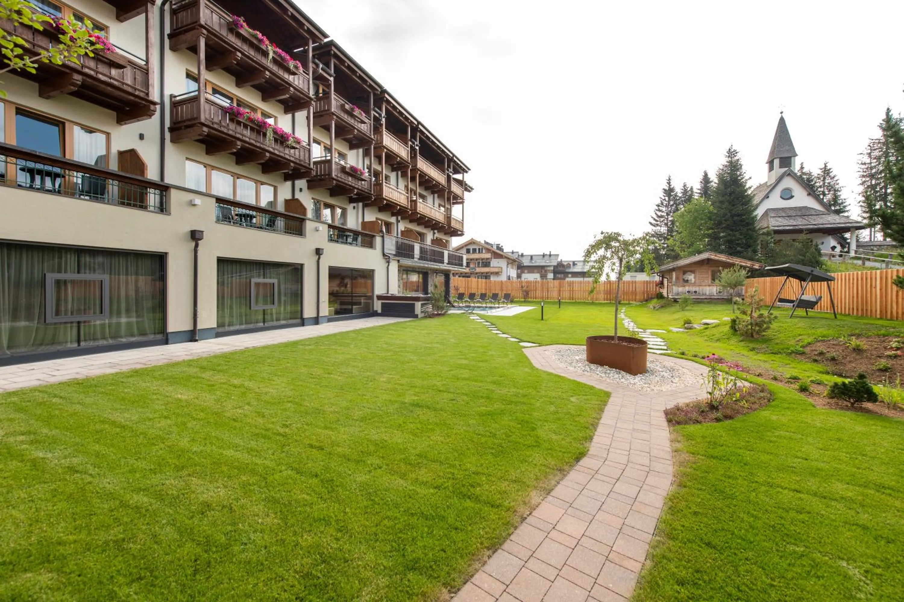 Garden in Hotel Königsleiten Vital Alpin