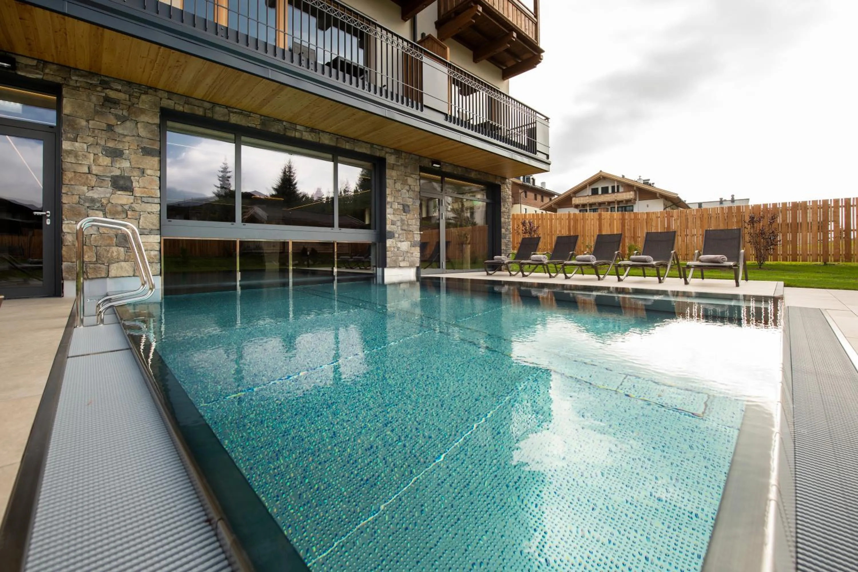 Swimming pool in Hotel Königsleiten Vital Alpin