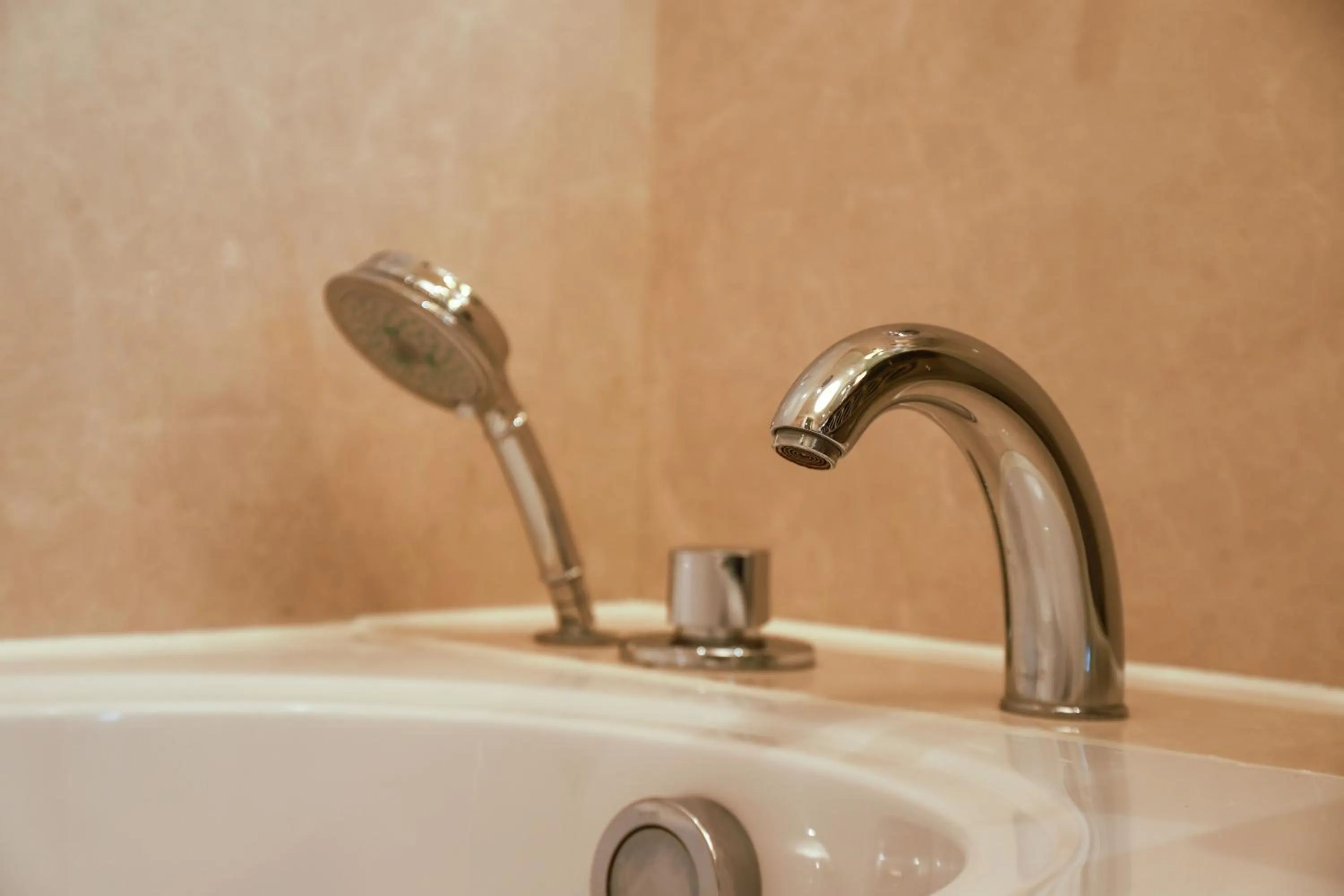 Bathroom in Crowne Plaza Zhengzhou by IHG