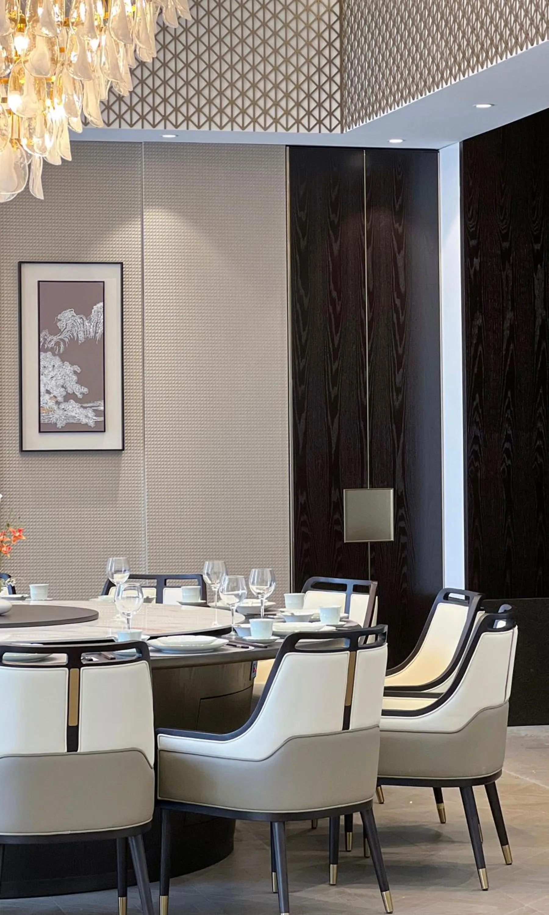 Restaurant/places to eat in Crowne Plaza Zhengzhou by IHG