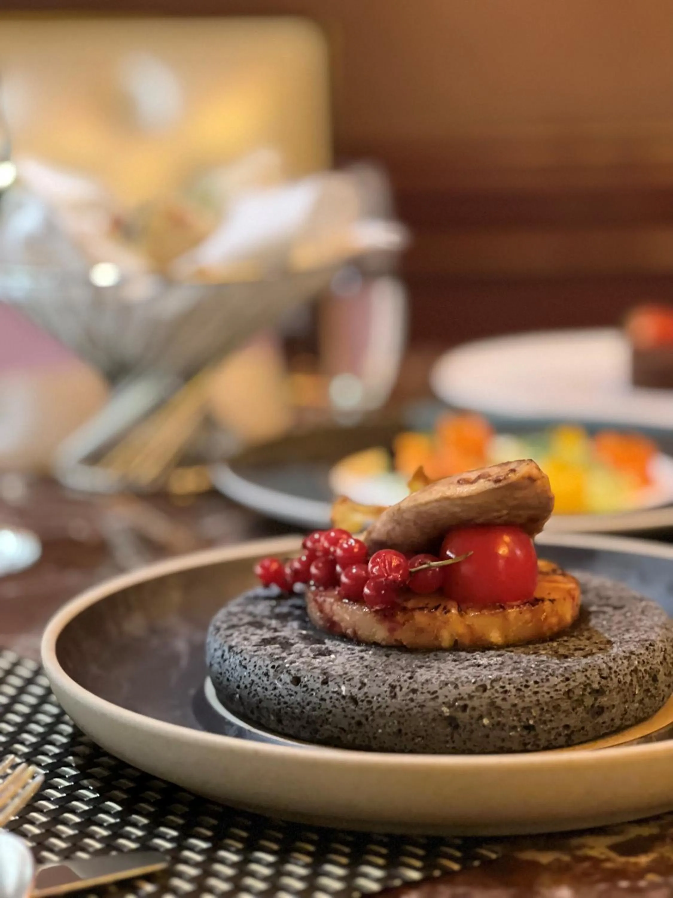 Restaurant/places to eat in Crowne Plaza Zhengzhou by IHG