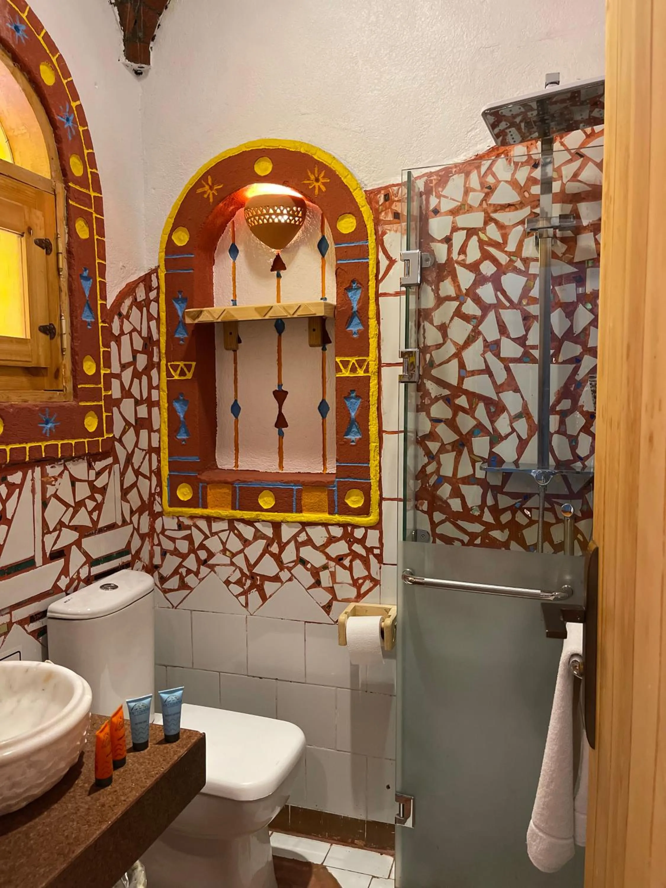 Shower in Kato Dool Wellness Resort