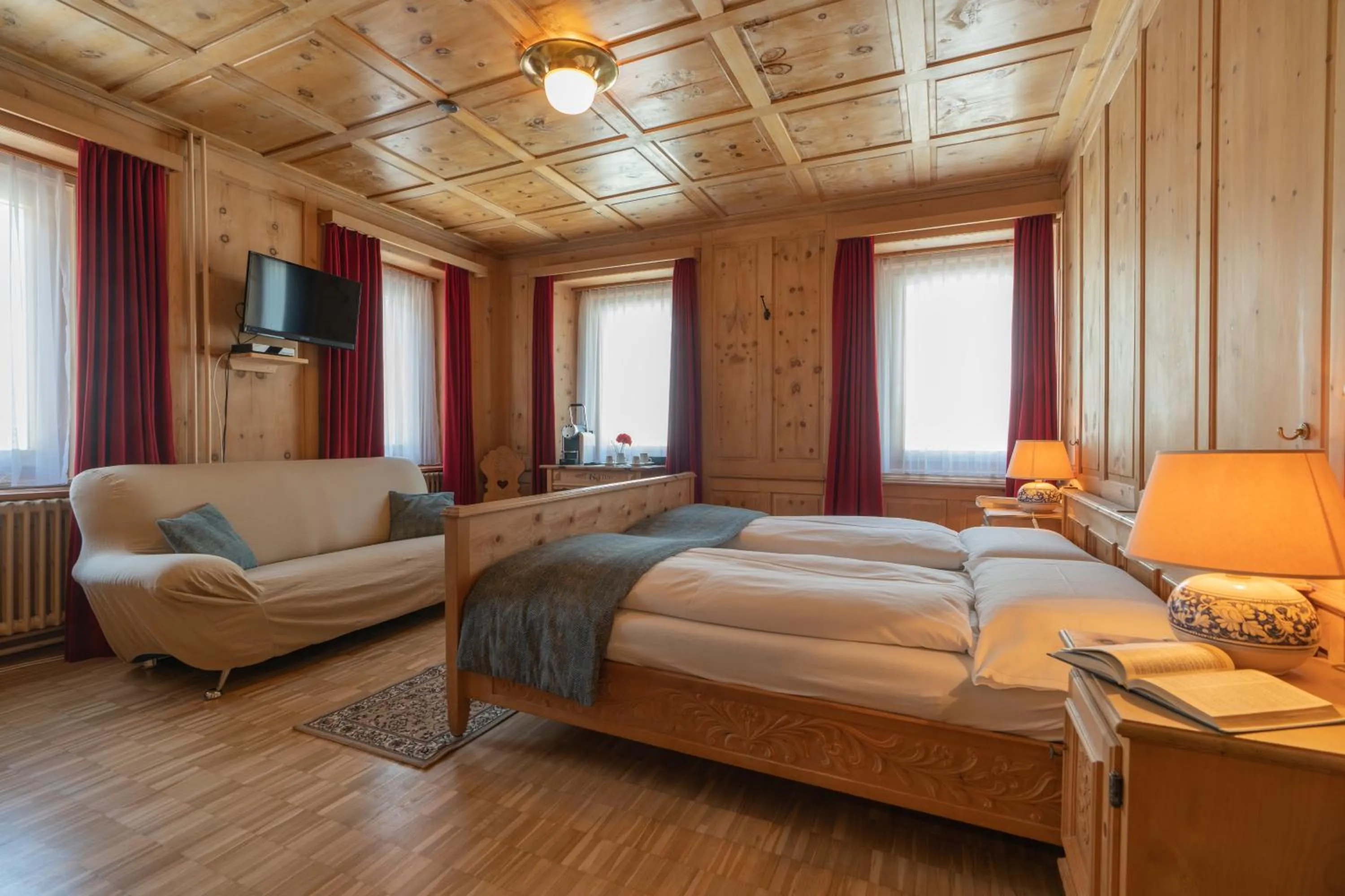 Photo of the whole room, Bed in Hotel Alpina