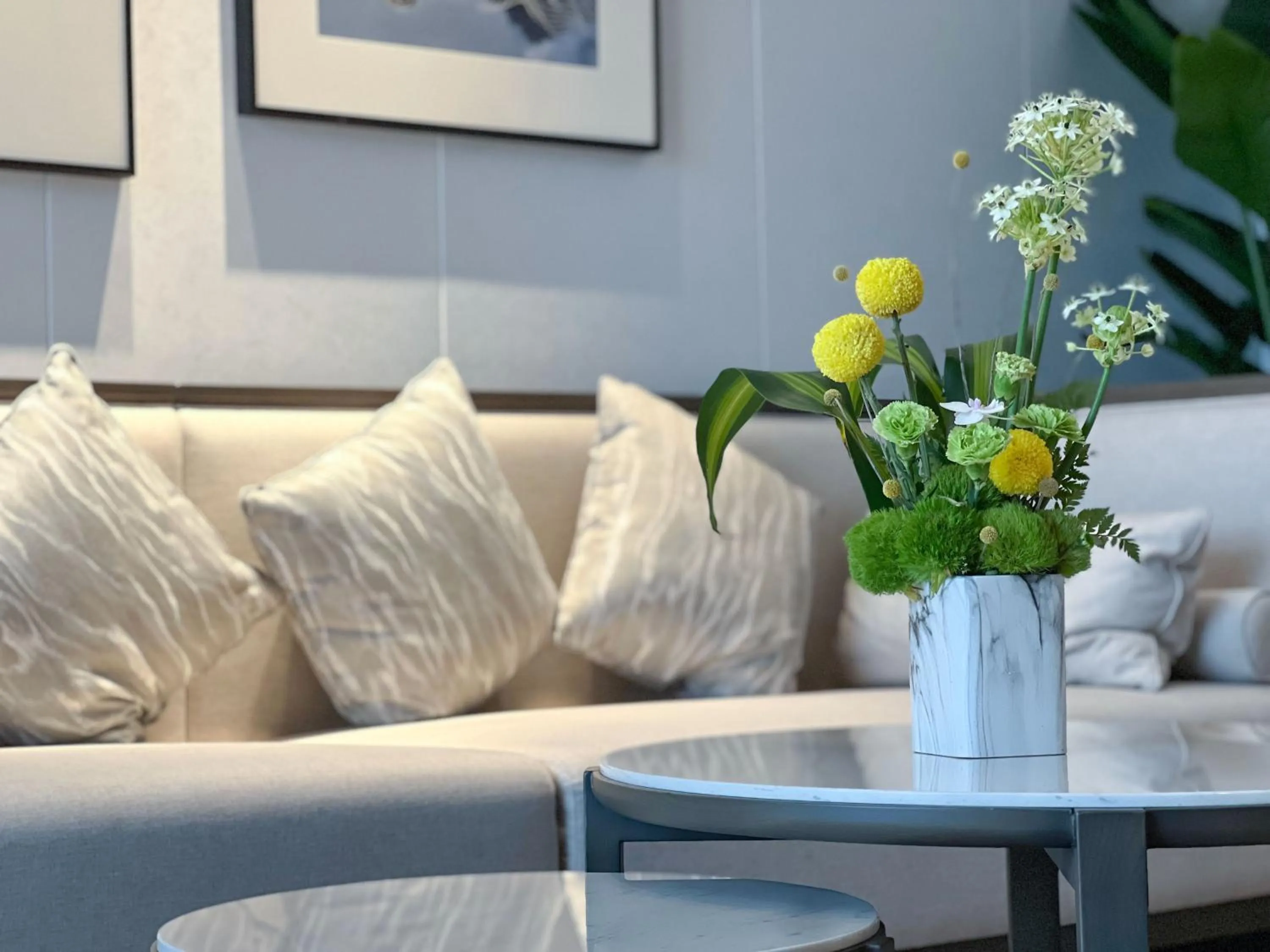 Lounge or bar in Holiday Inn Zhengzhou Zhongzhou by IHG