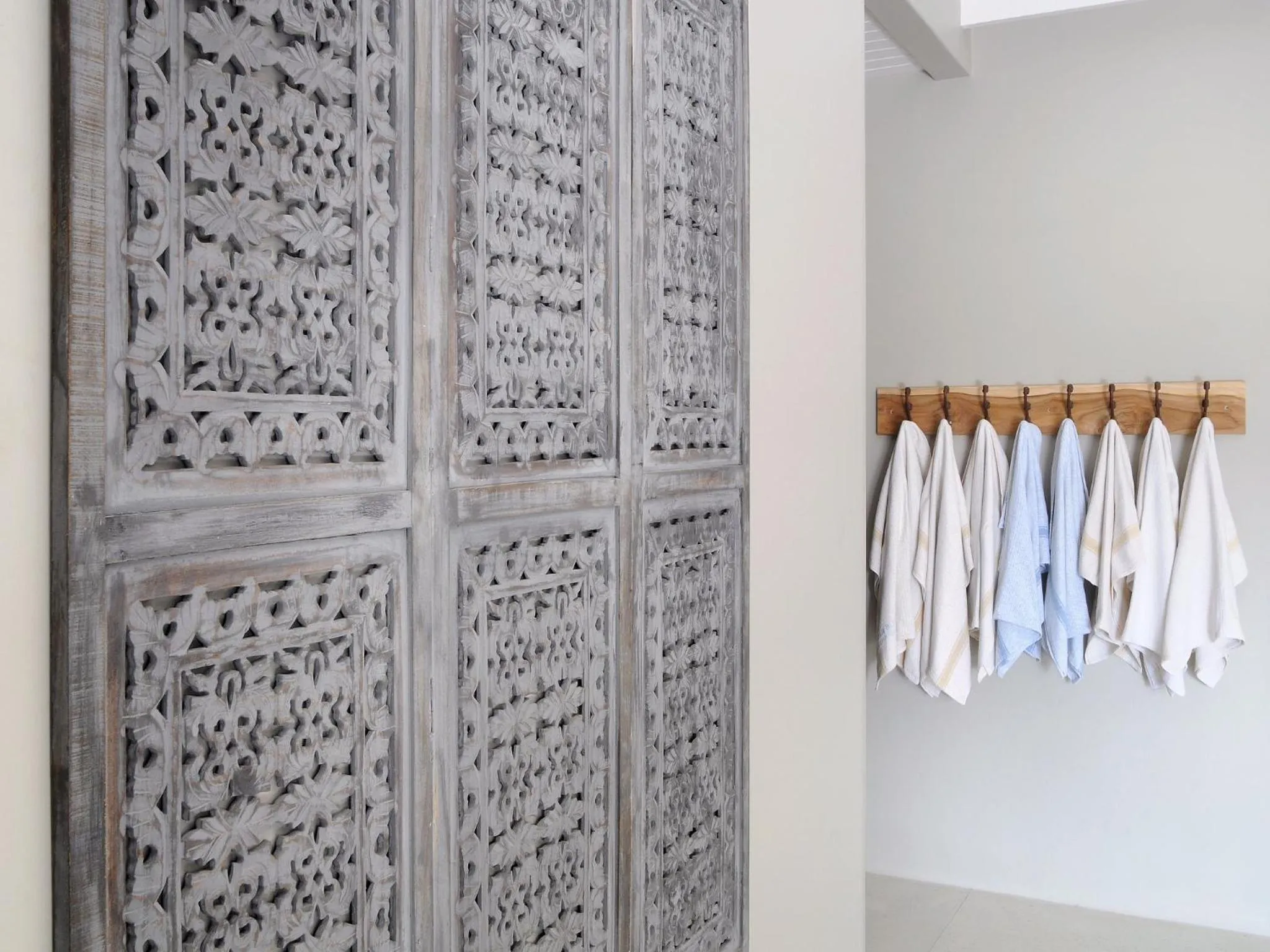 Decorative detail in Inverell Station by The Oyster Collection