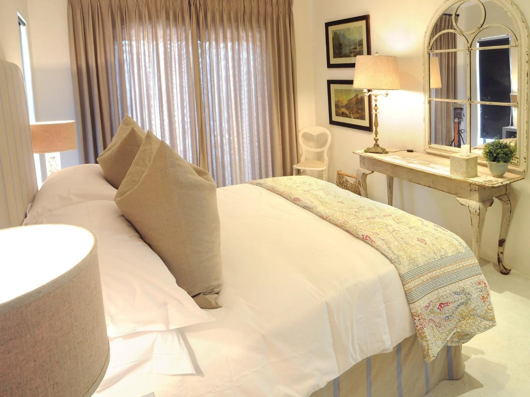 Bed in Inverell Station by The Oyster Collection