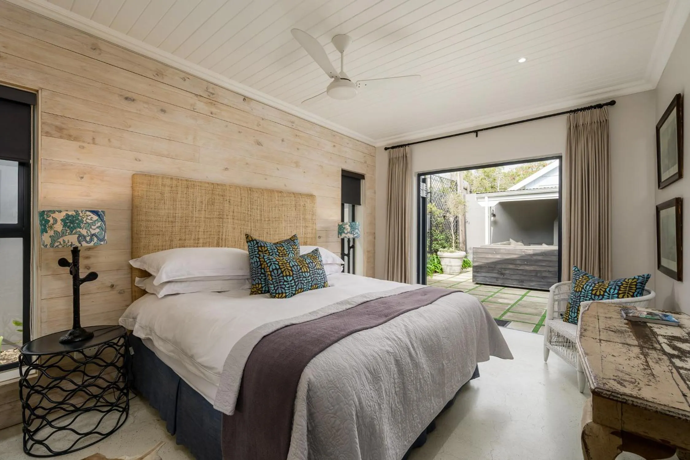 Bed in Inverell Station by The Oyster Collection