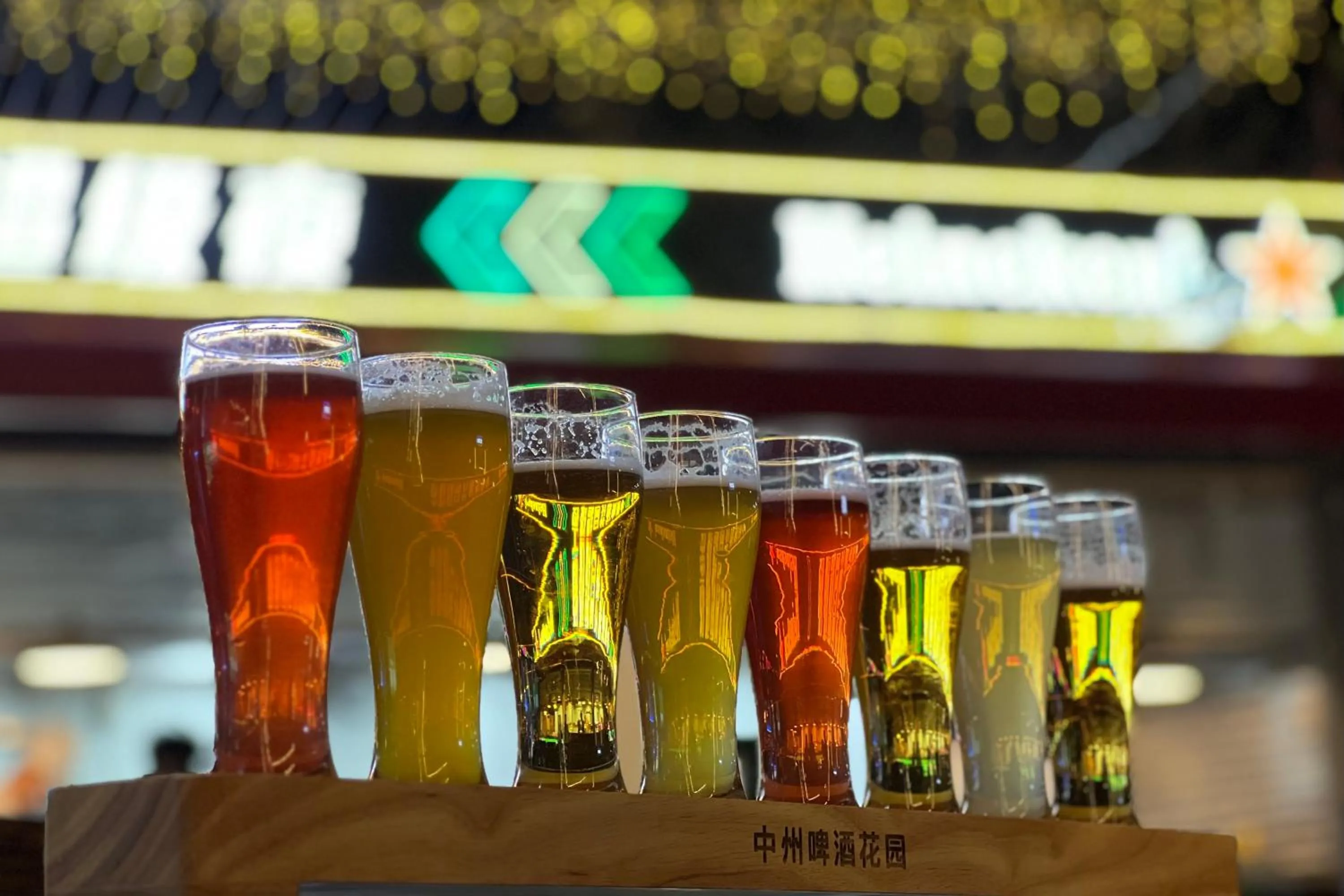 Restaurant/places to eat in Holiday Inn Express Zhengzhou Zhongzhou by IHG